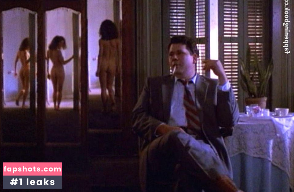 Betsy Russell gallery photo #43