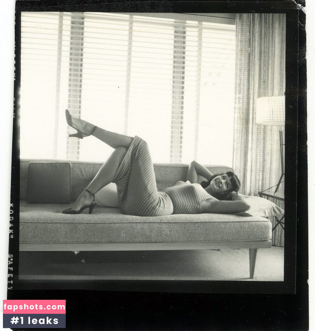 Bettie Page gallery photo #63
