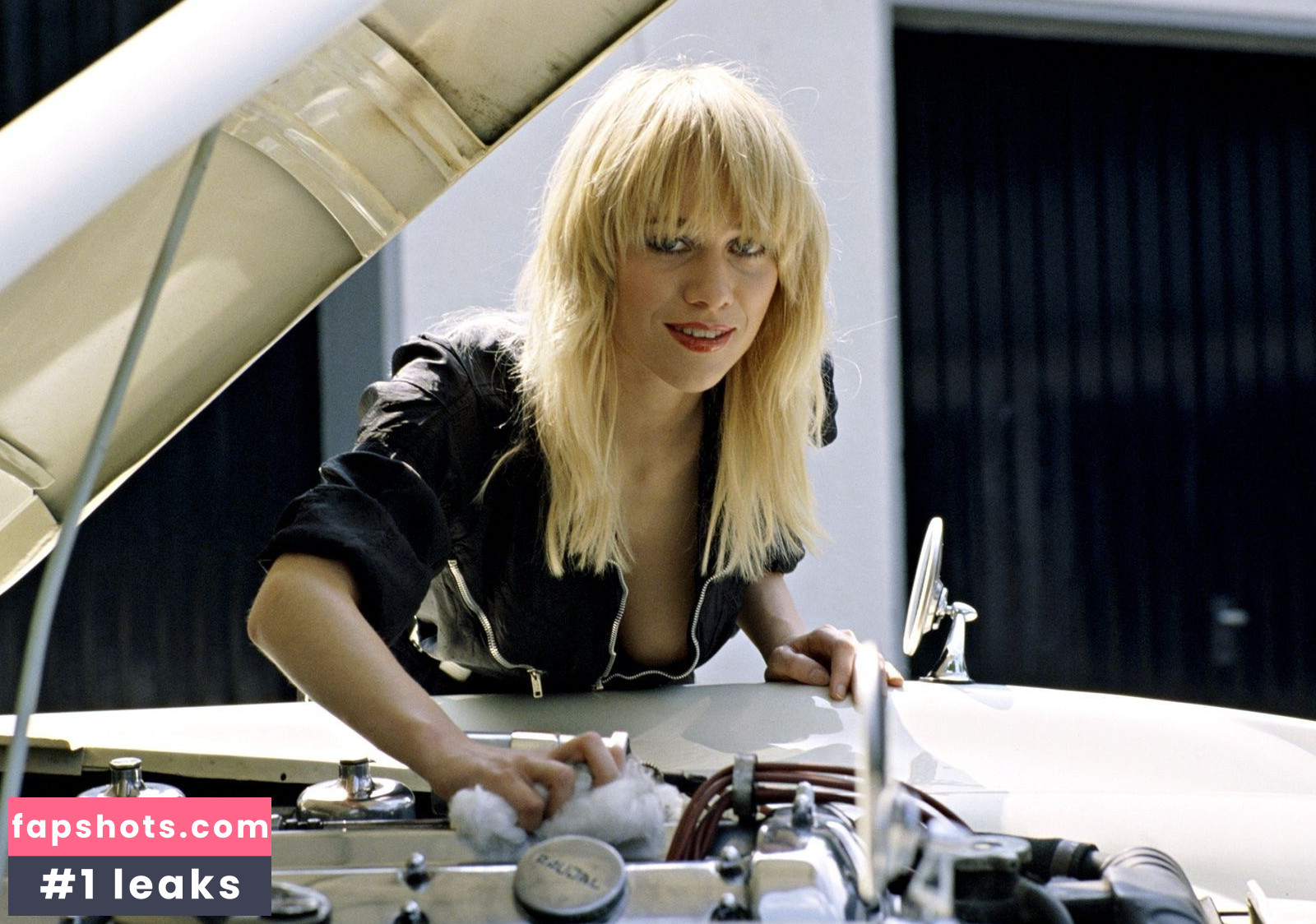 Bettina Mey gallery photo #9