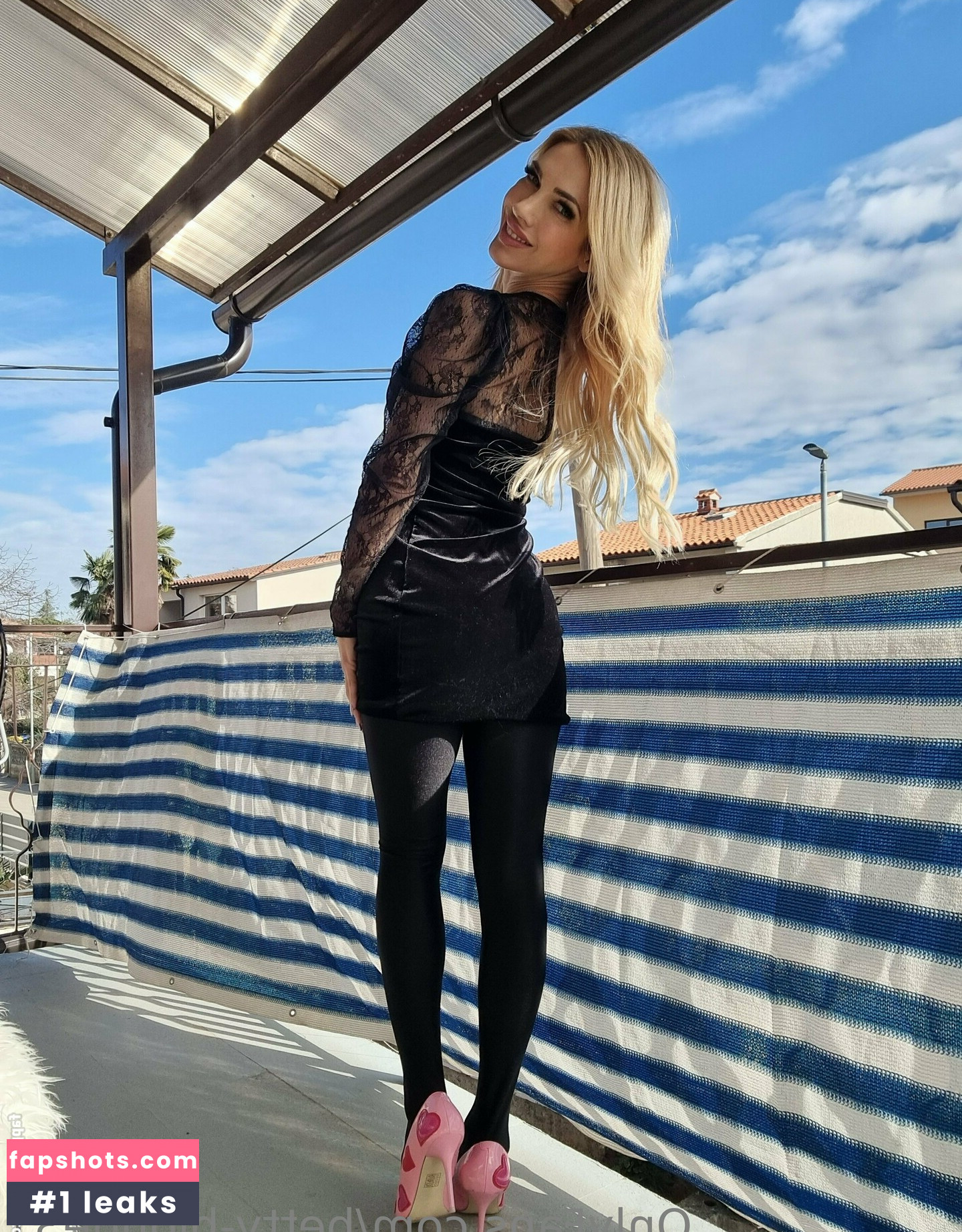 betty-blonde31 gallery photo #15