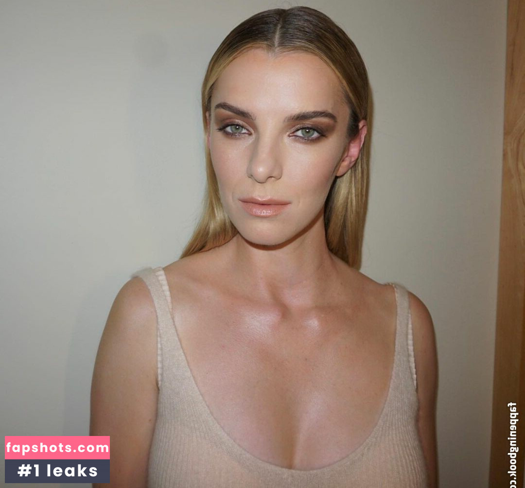Betty Gilpin Nude Leaks OnlyFans Photos #17 - LeakJerk