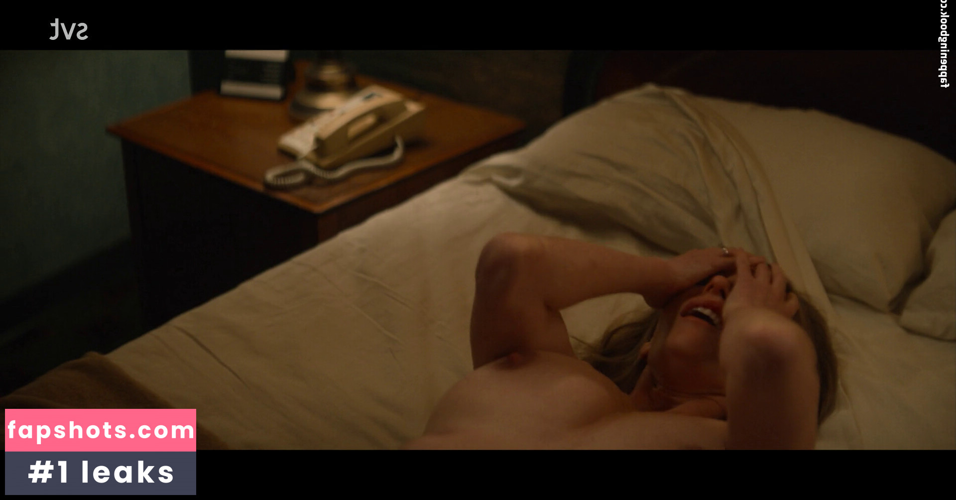 Betty Gilpin gallery photo #27