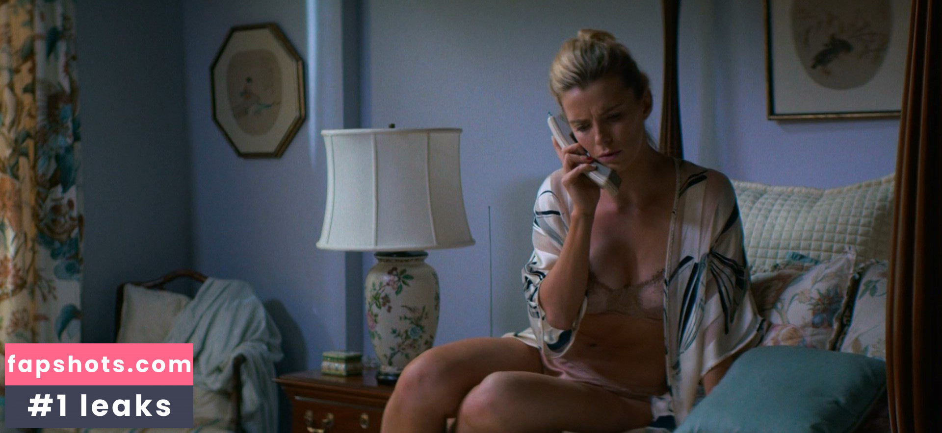 Betty Gilpin gallery photo #53