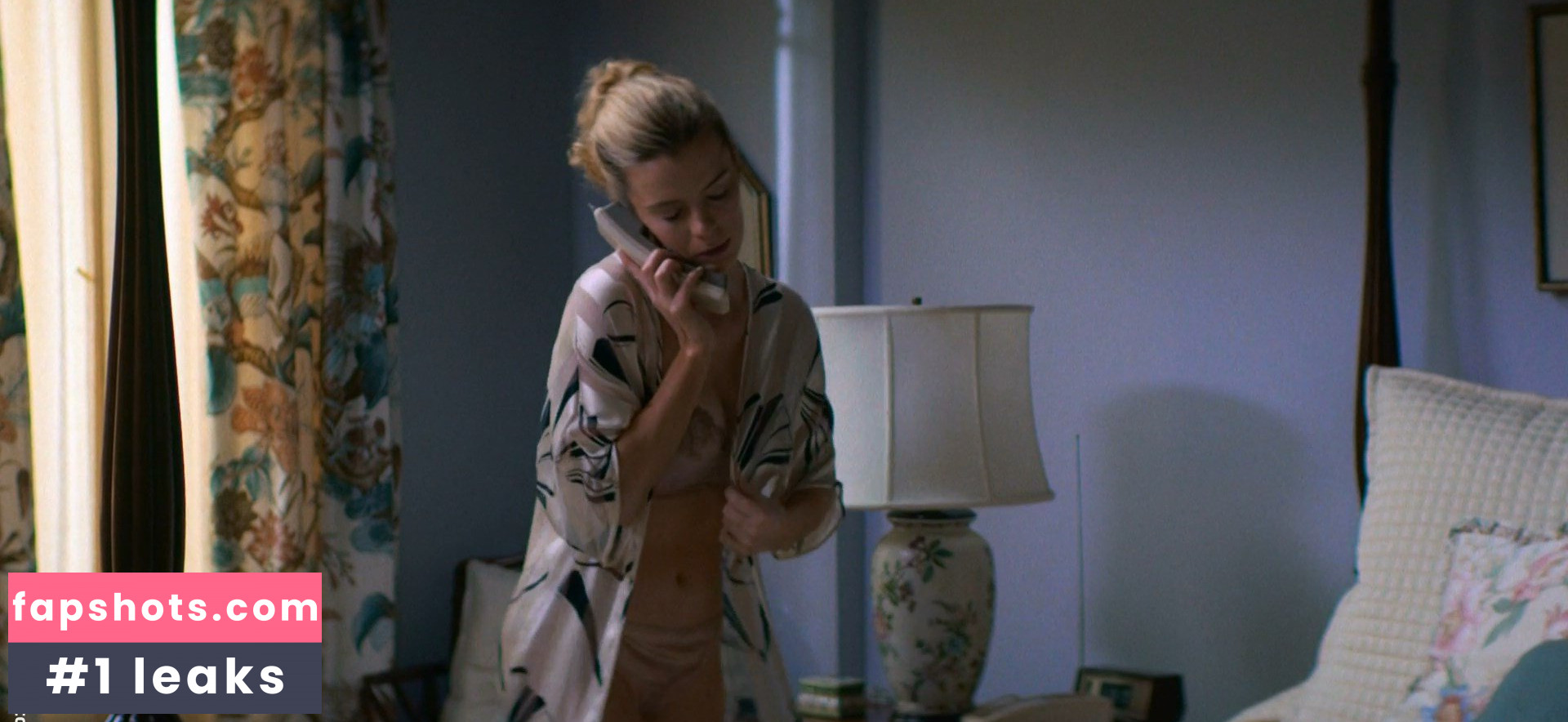 Betty Gilpin gallery photo #54