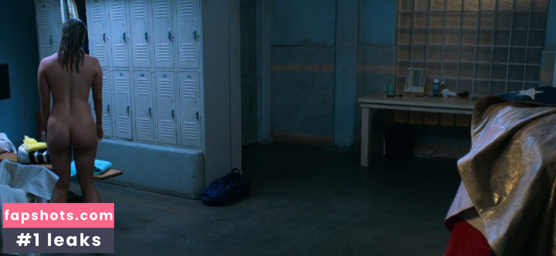 Betty Gilpin gallery photo #57