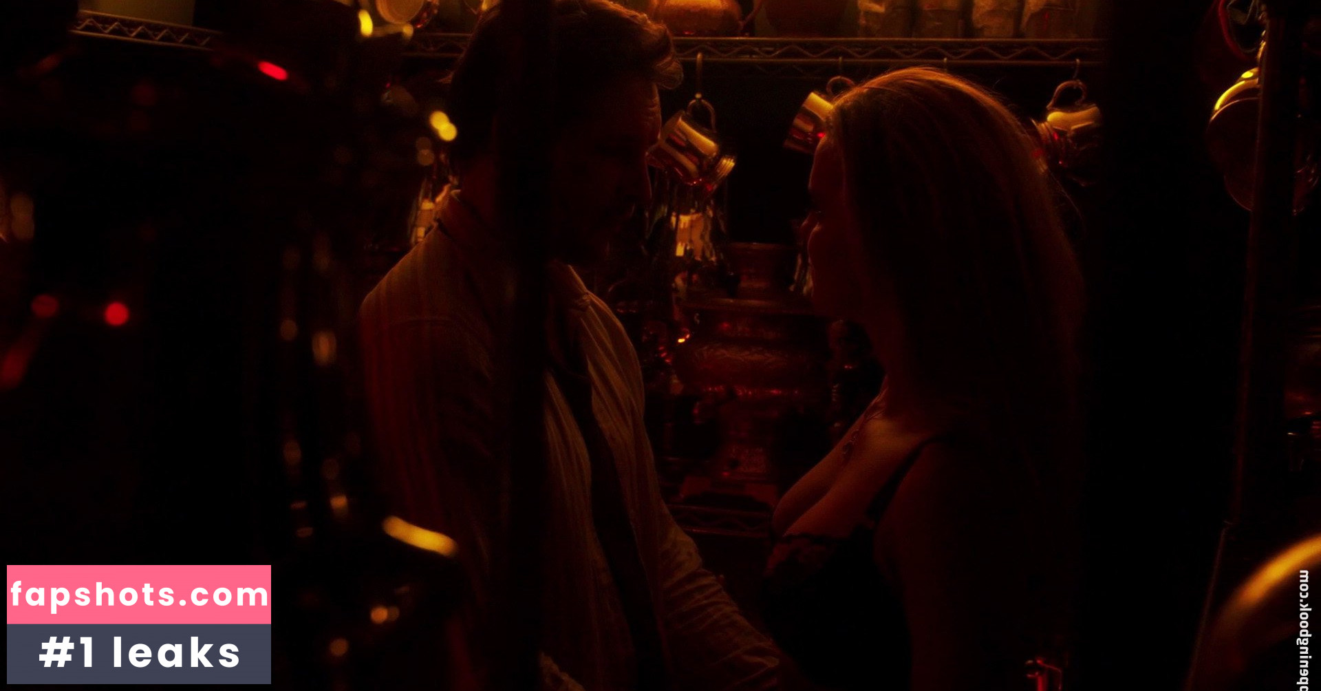 Betty Gilpin gallery photo #61