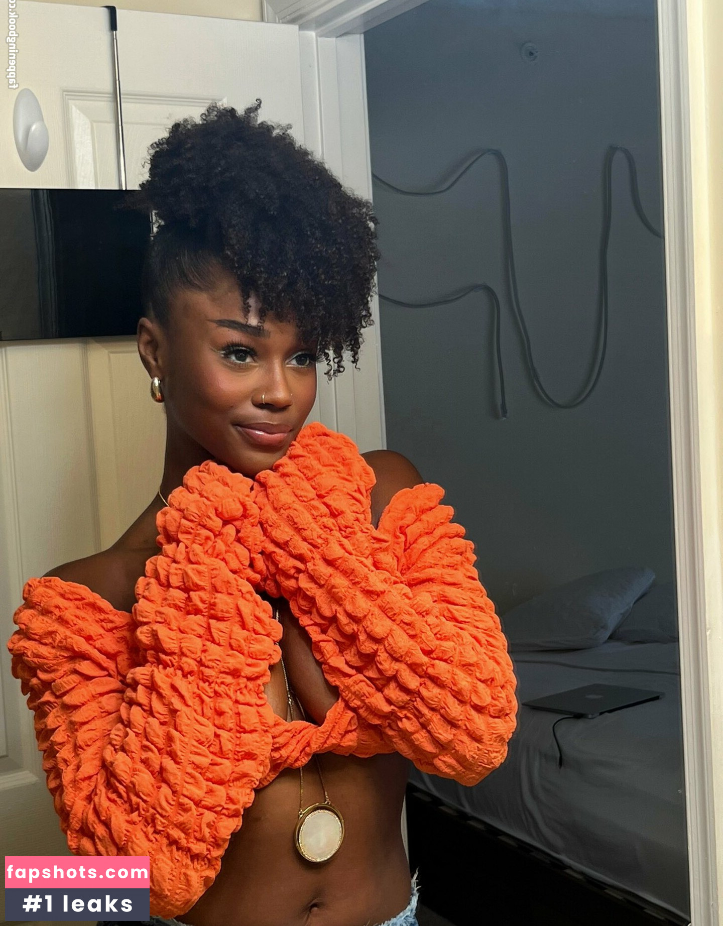 Beverly Pierre gallery photo #16