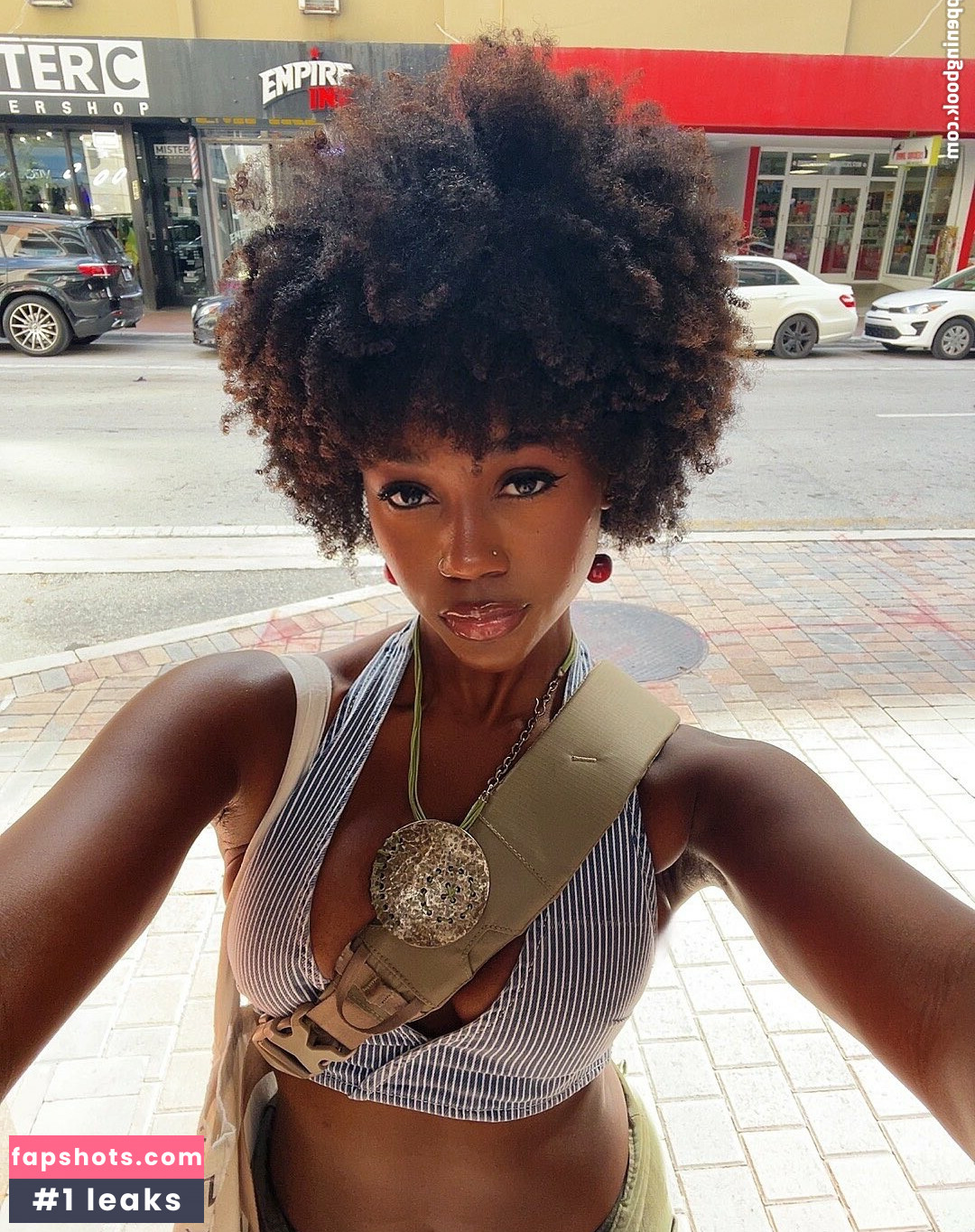 Beverly Pierre gallery photo #20