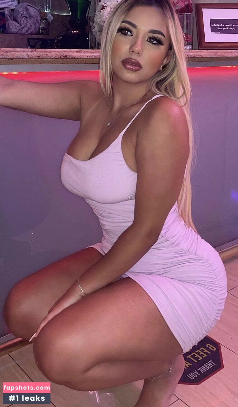 bhadbunnyof gallery photo #8