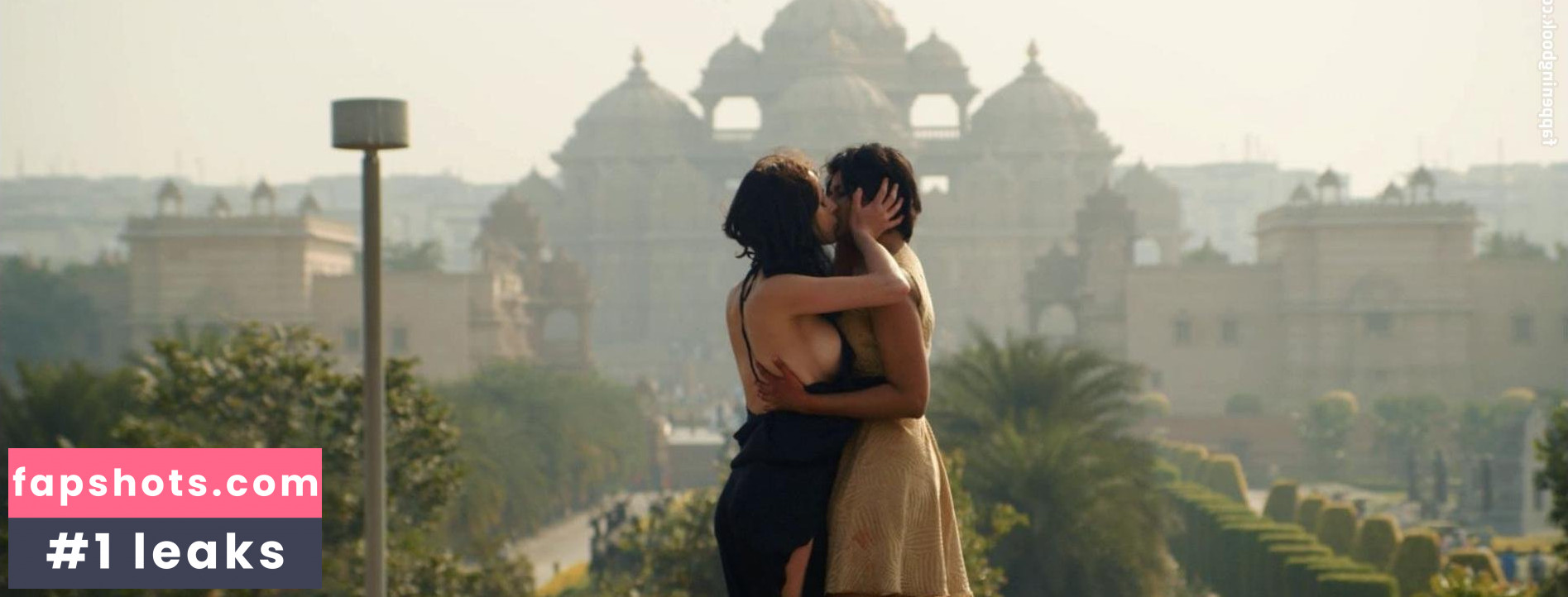 Bhavani Lee nude babe gallery