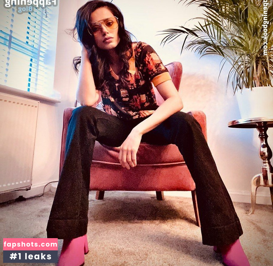 Bhavna Limbachia nude babe gallery