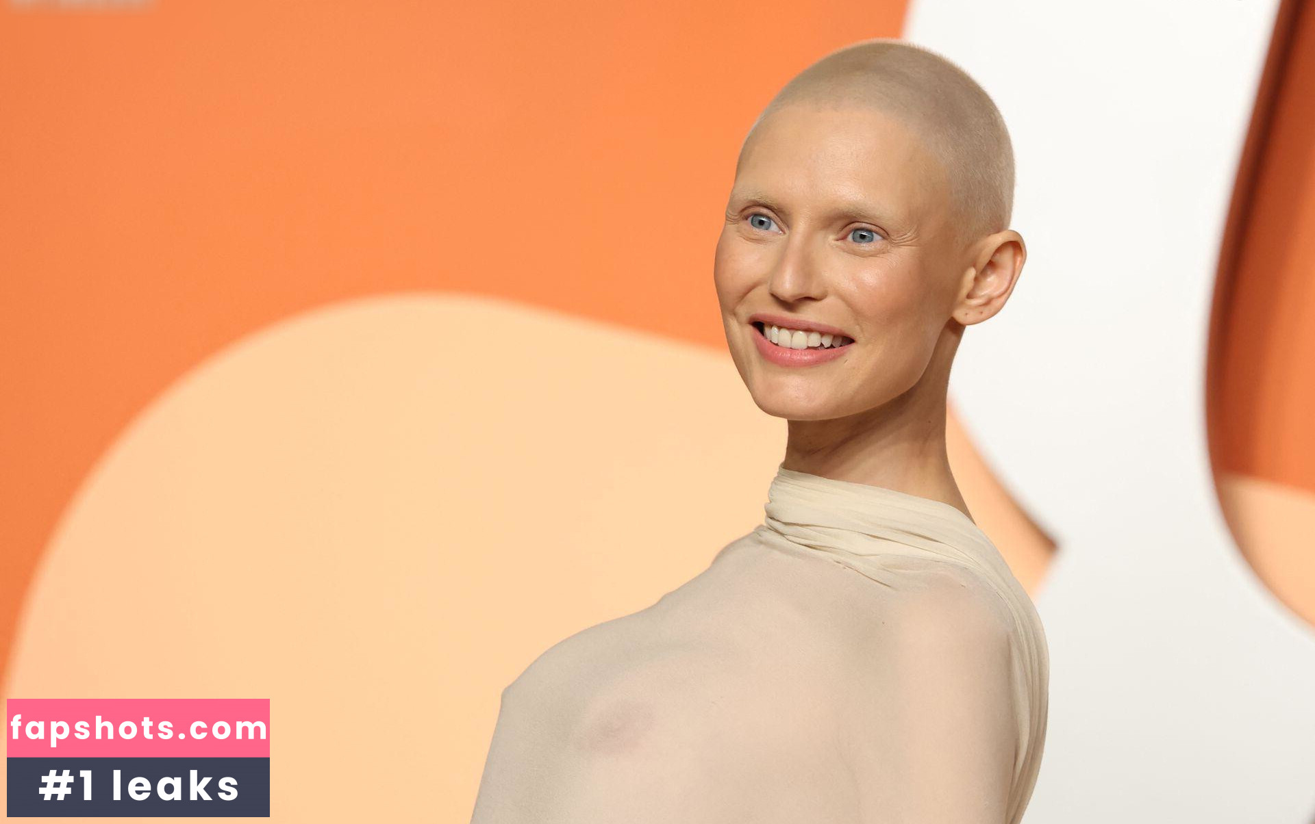 Bianca Balti gallery photo #9