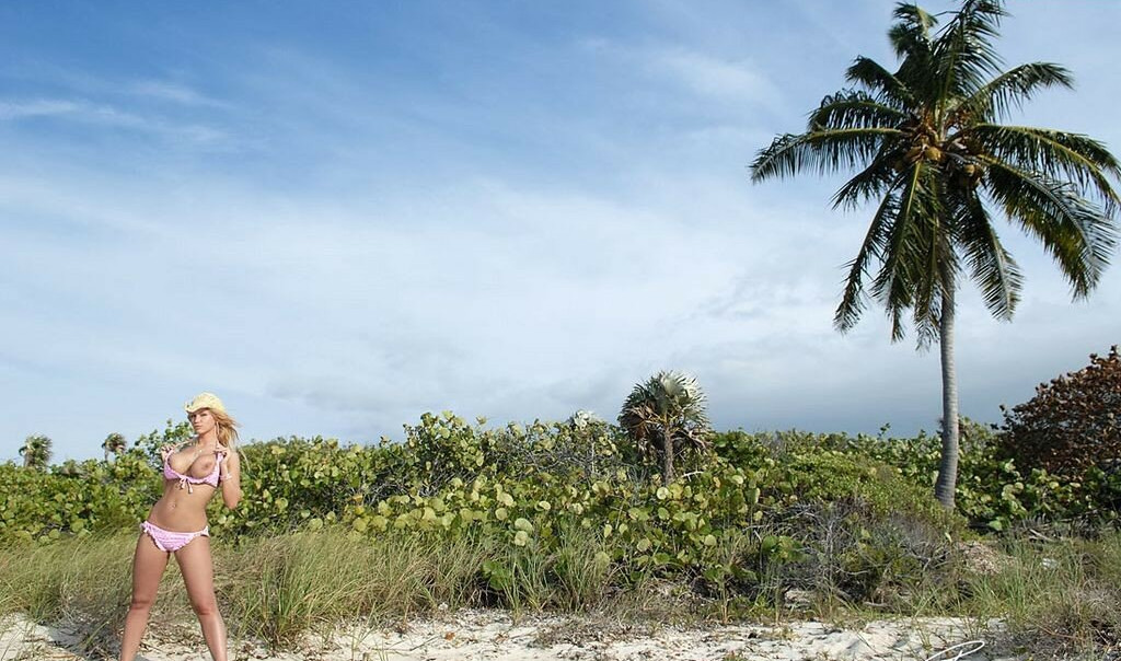 bianca-beauchamp gallery photo #1541