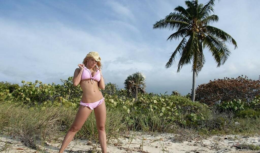 bianca-beauchamp gallery photo #1564