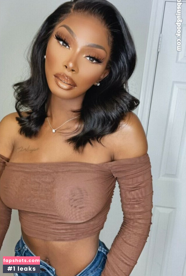 Bianca Cash gallery photo #7