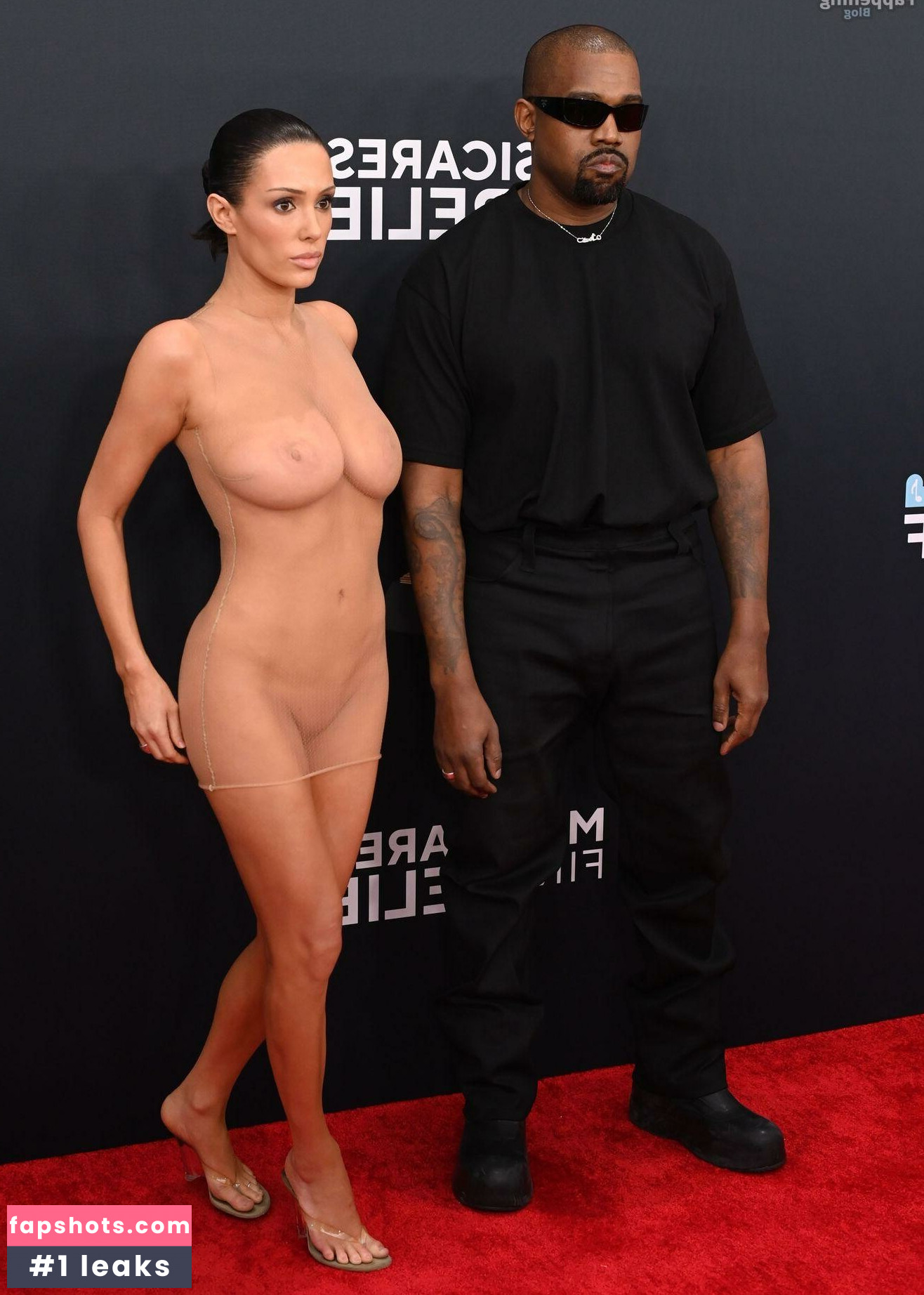 Bianca Censori gallery photo #157