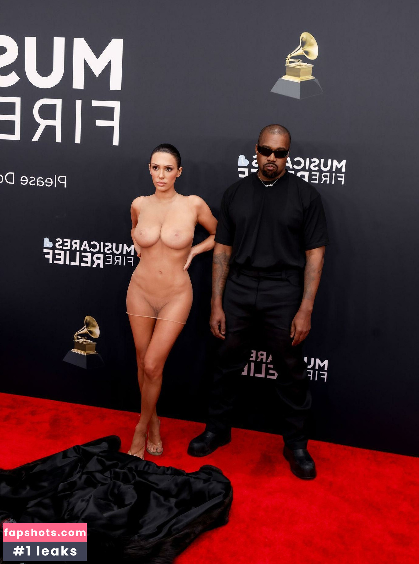 Bianca Censori gallery photo #165