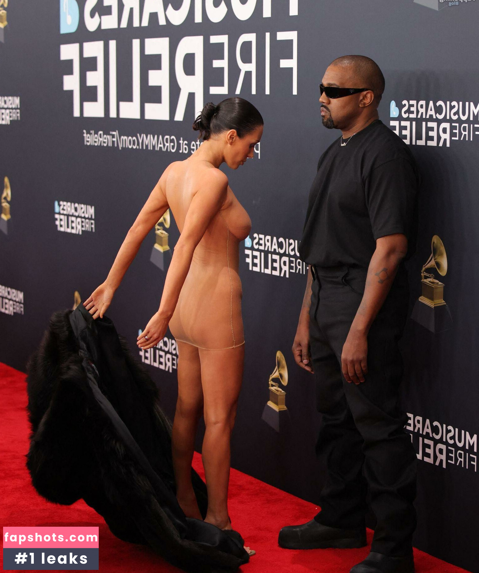 Bianca Censori gallery photo #181