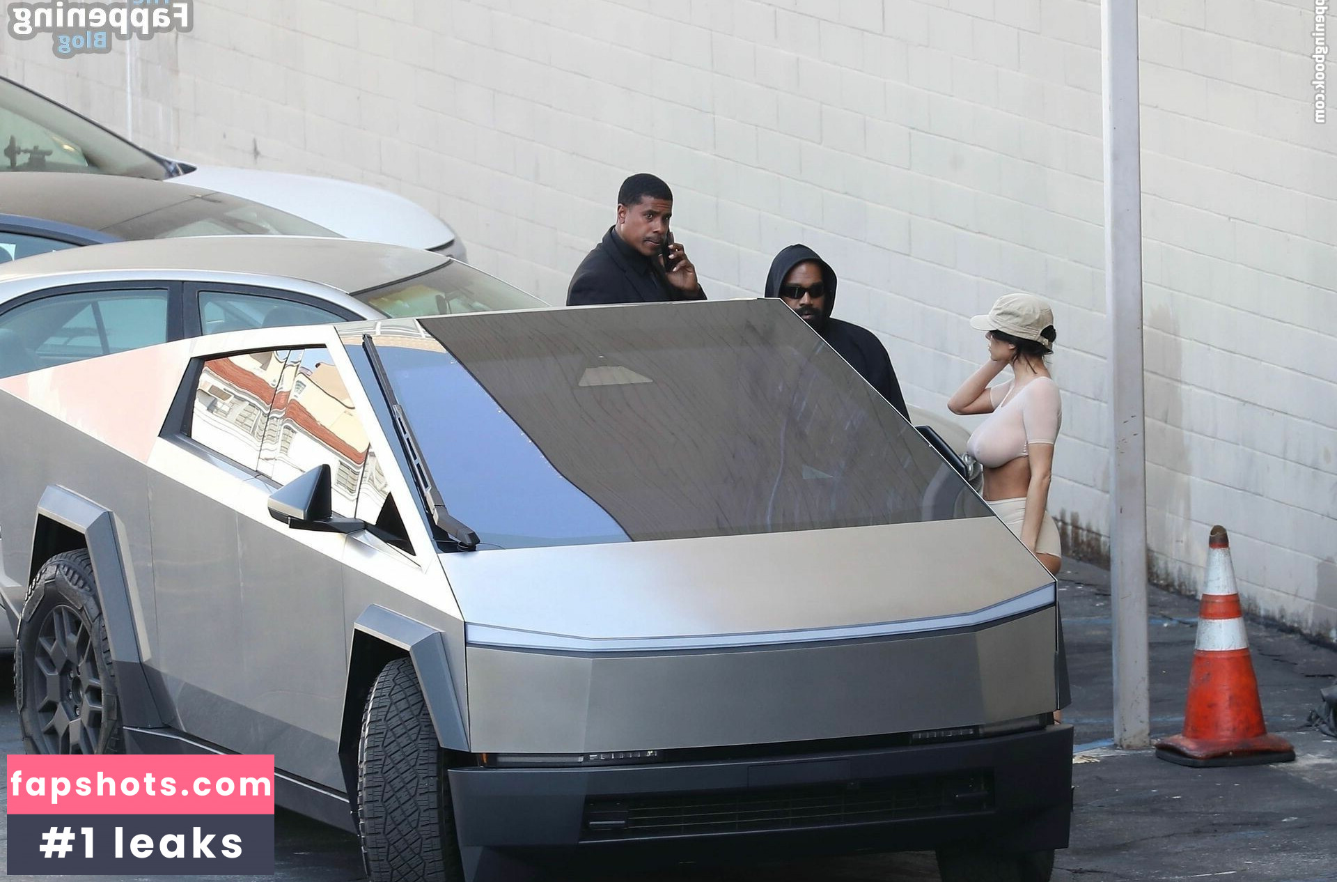 Bianca Censori gallery photo #334