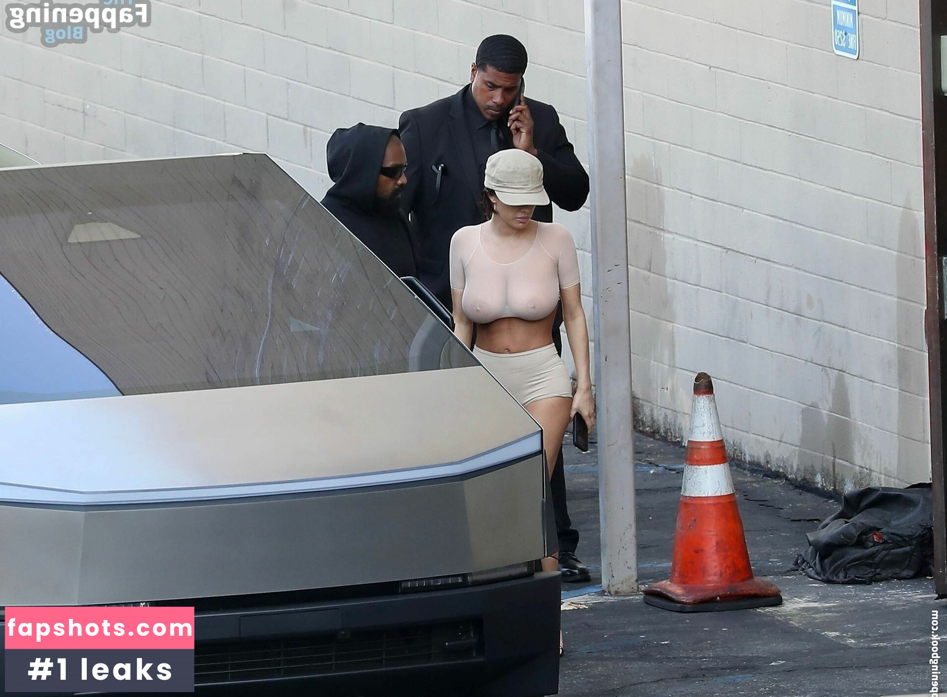 Bianca Censori gallery photo #341