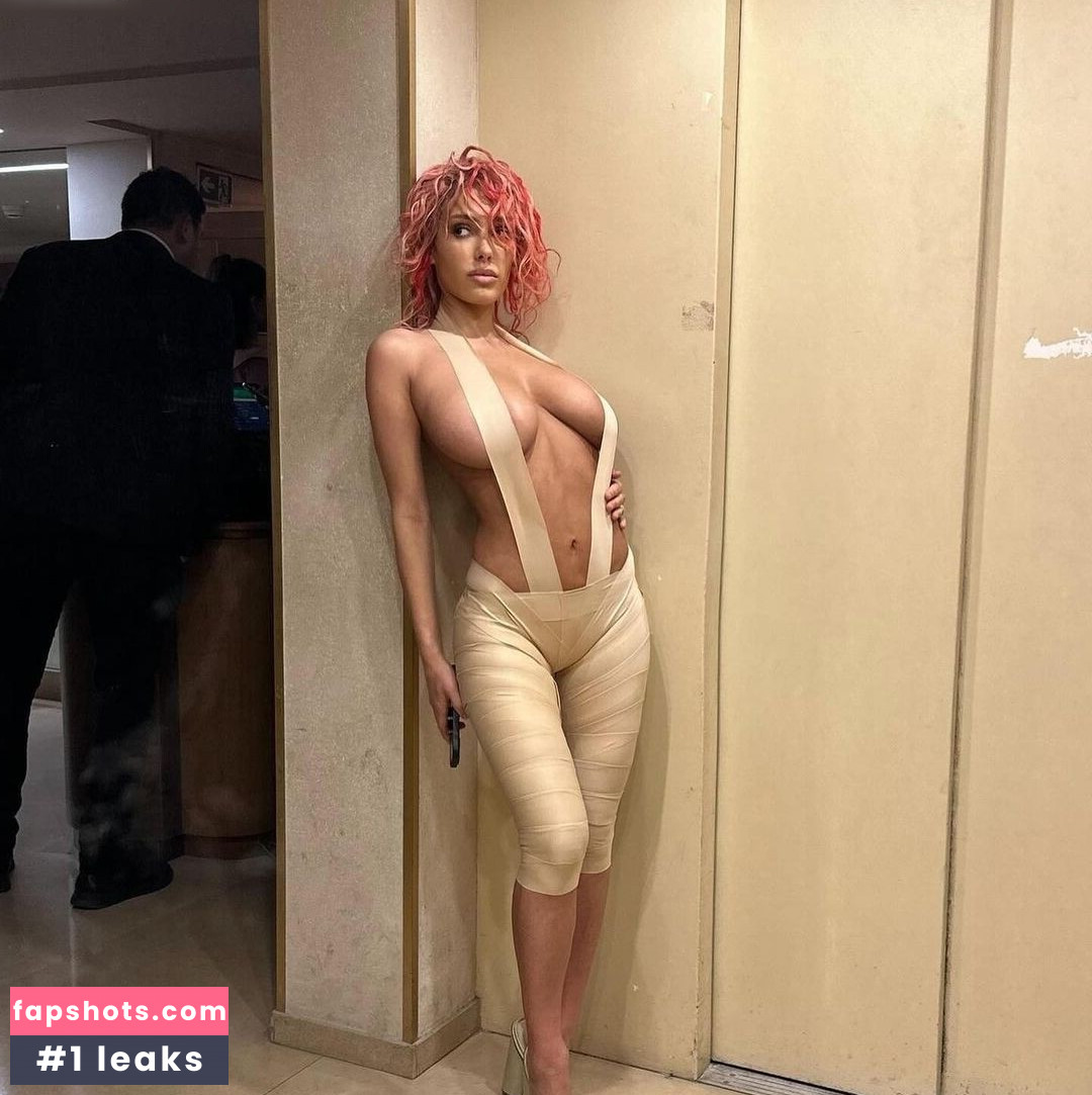 Bianca Censori gallery photo #358