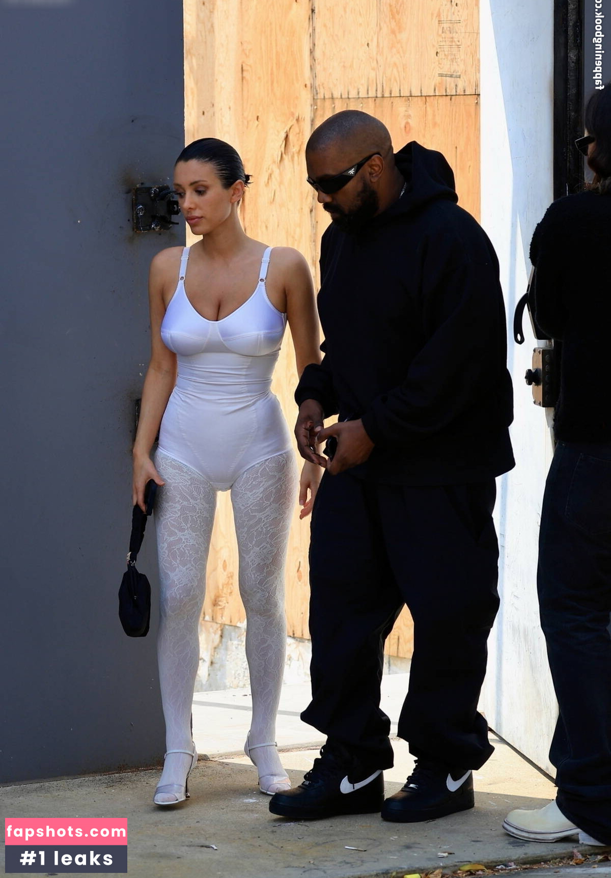 Bianca Censori gallery photo #391