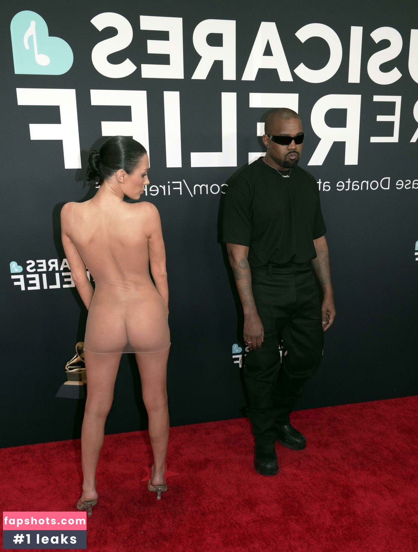 Bianca Censori gallery photo #41