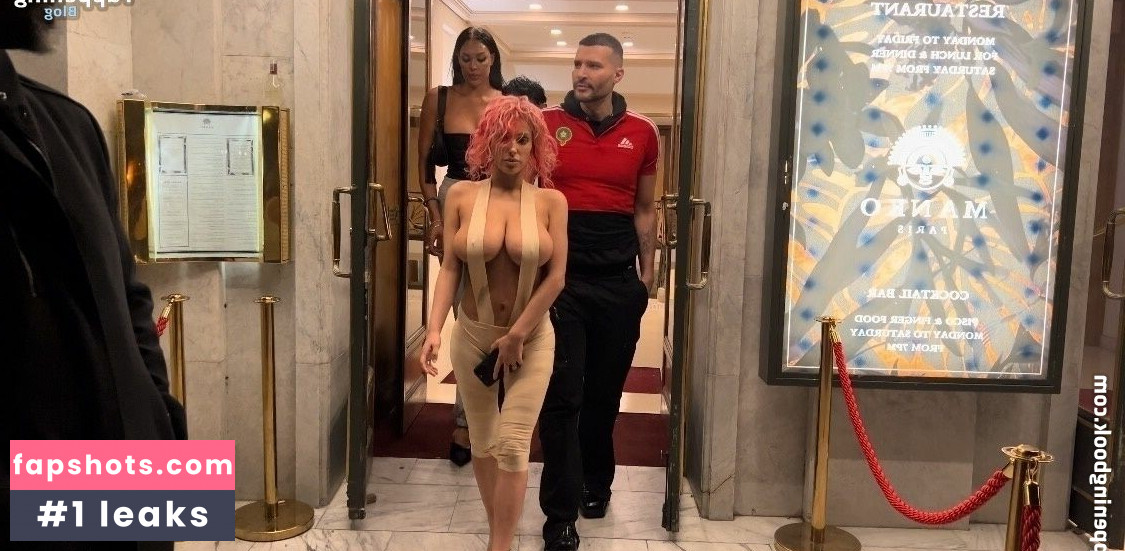 Bianca Censori gallery photo #401