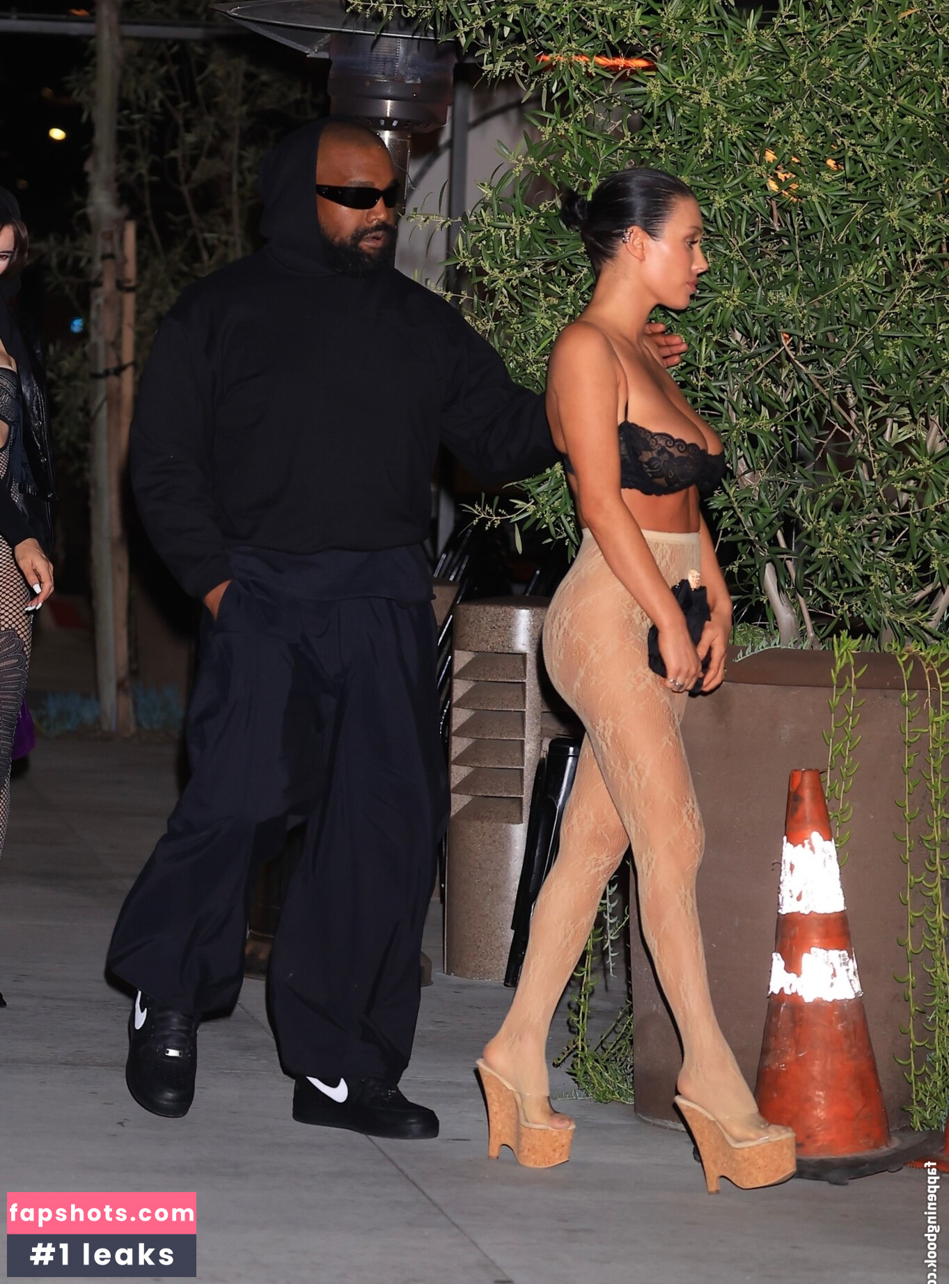 Bianca Censori gallery photo #452