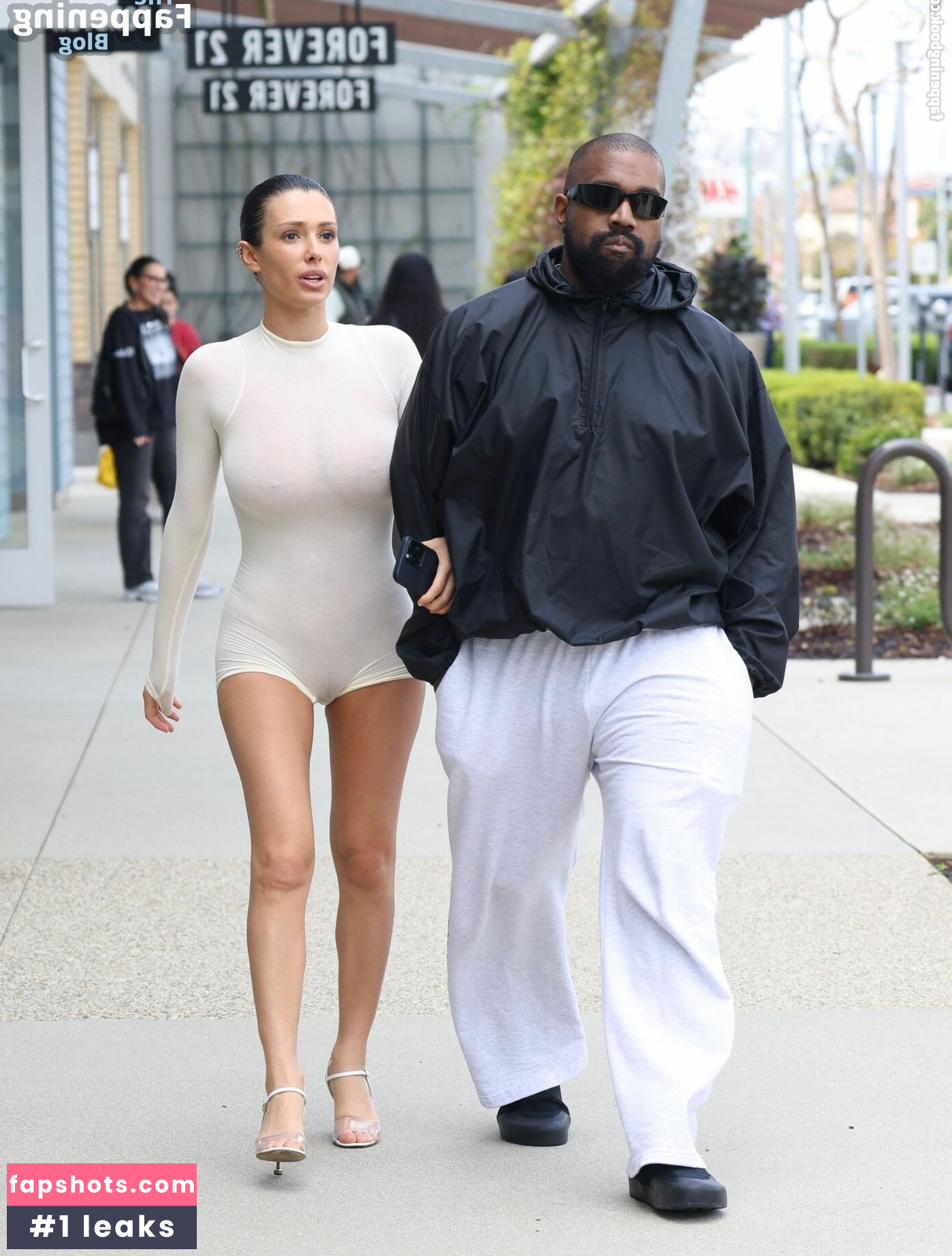 Bianca Censori gallery photo #463