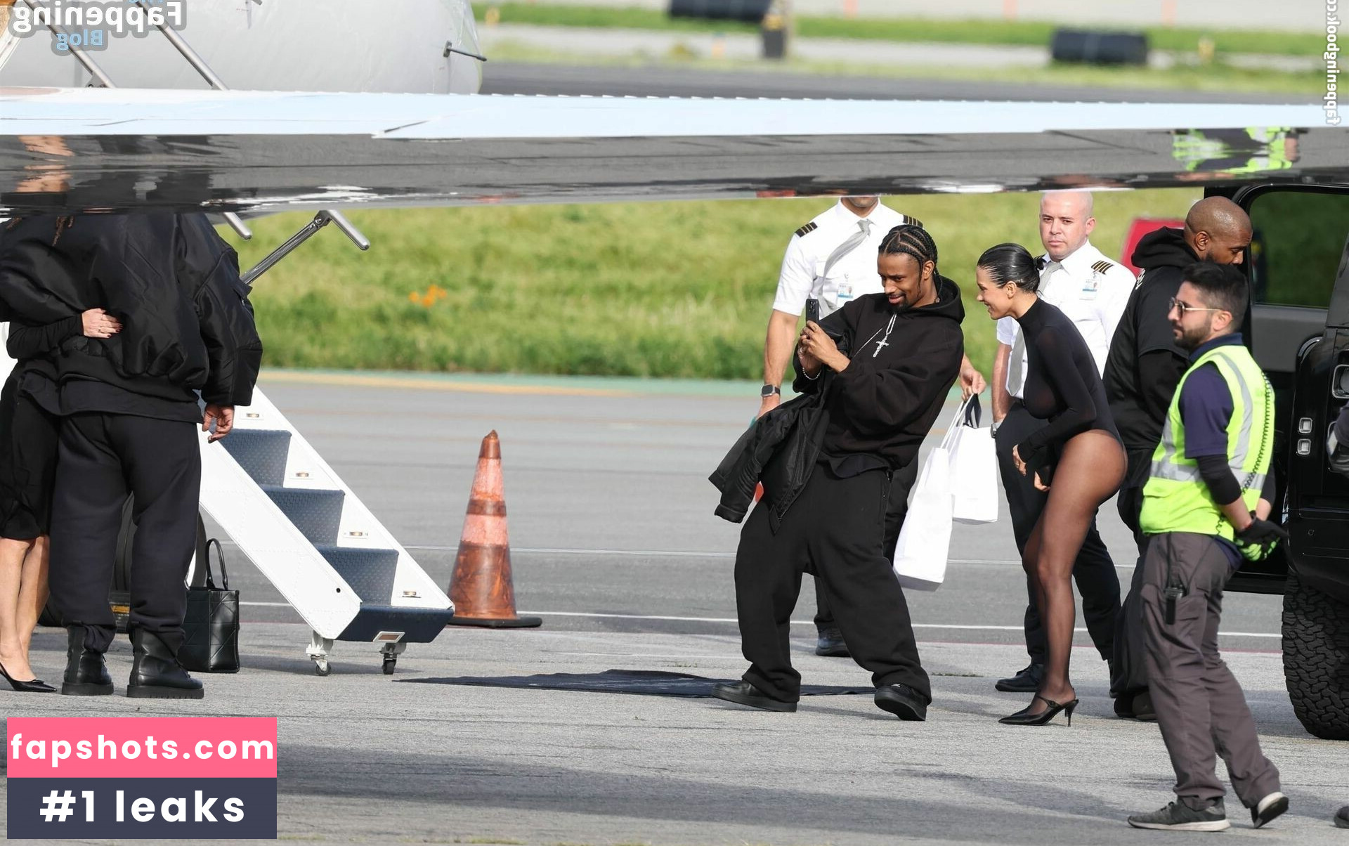 Bianca Censori gallery photo #483