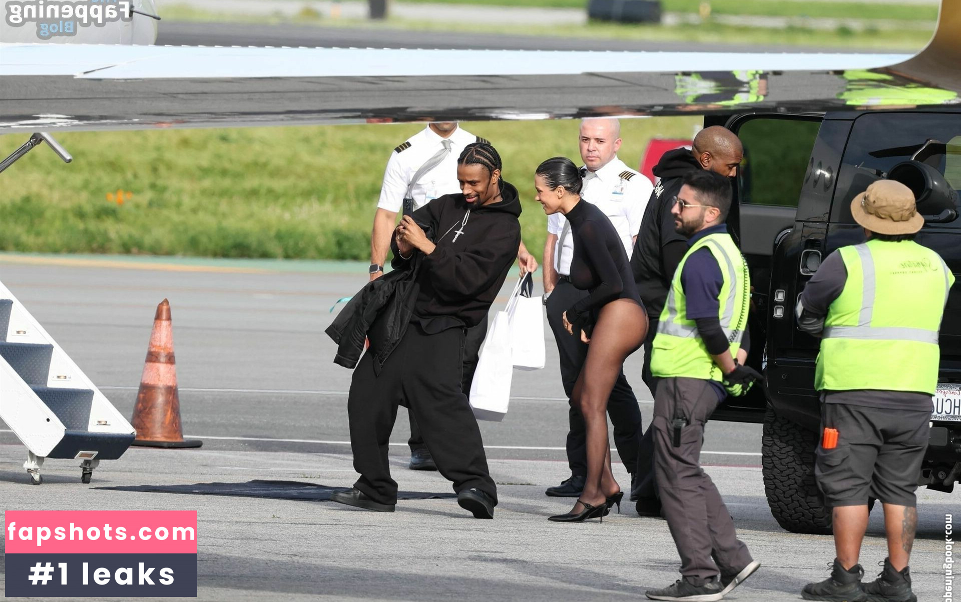 Bianca Censori gallery photo #484