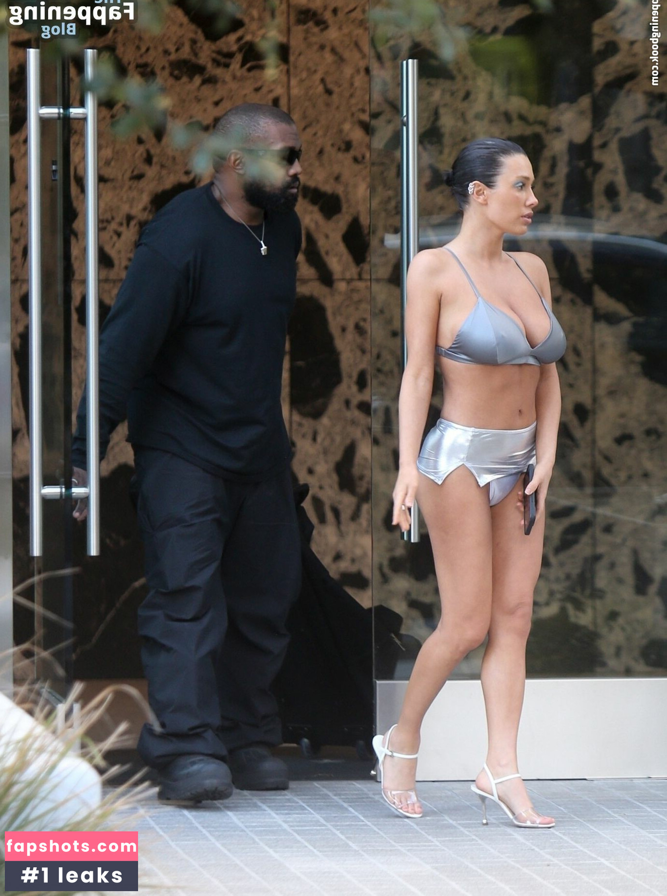 Bianca Censori gallery photo #533