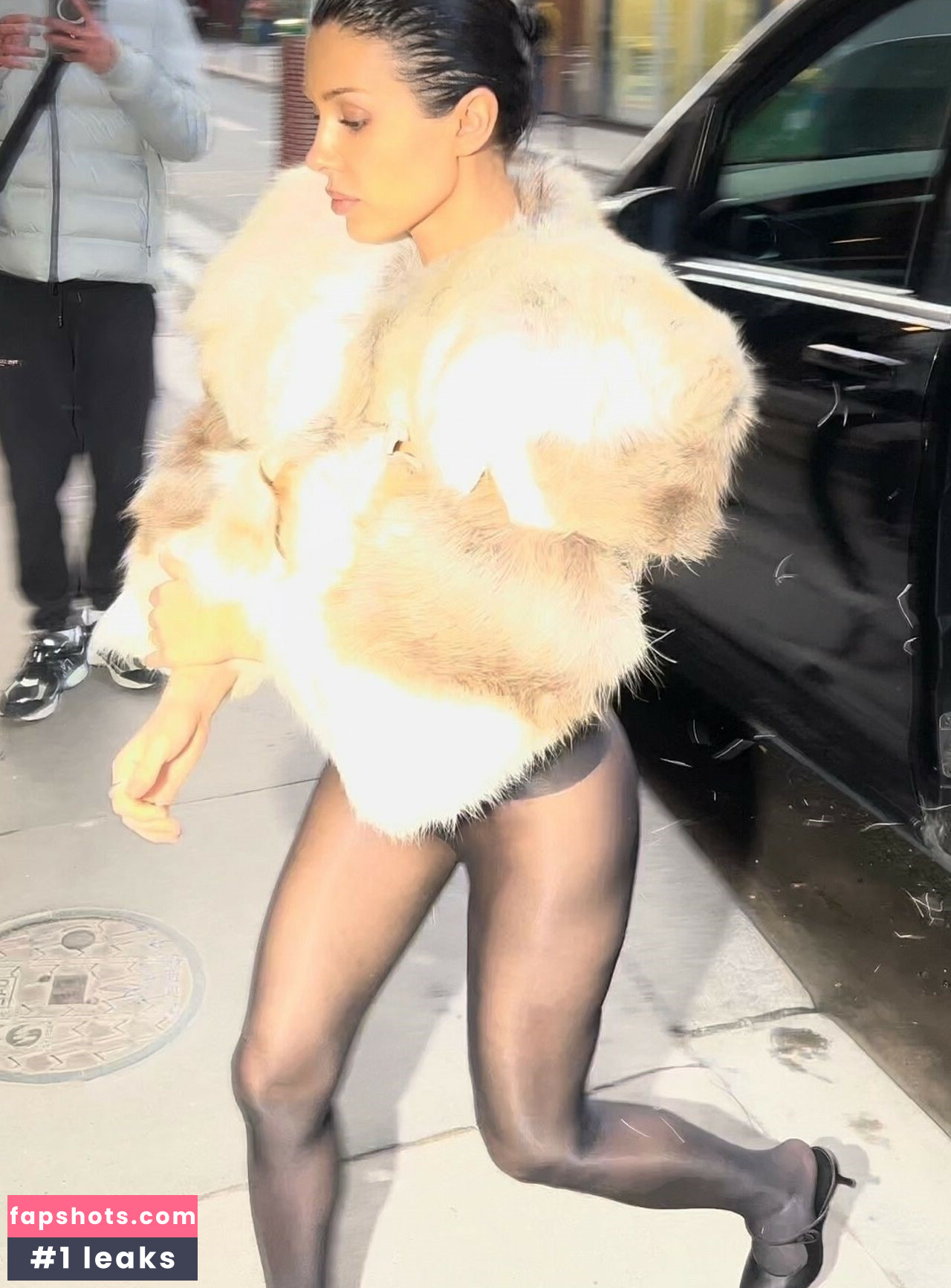 Bianca Censori gallery photo #558