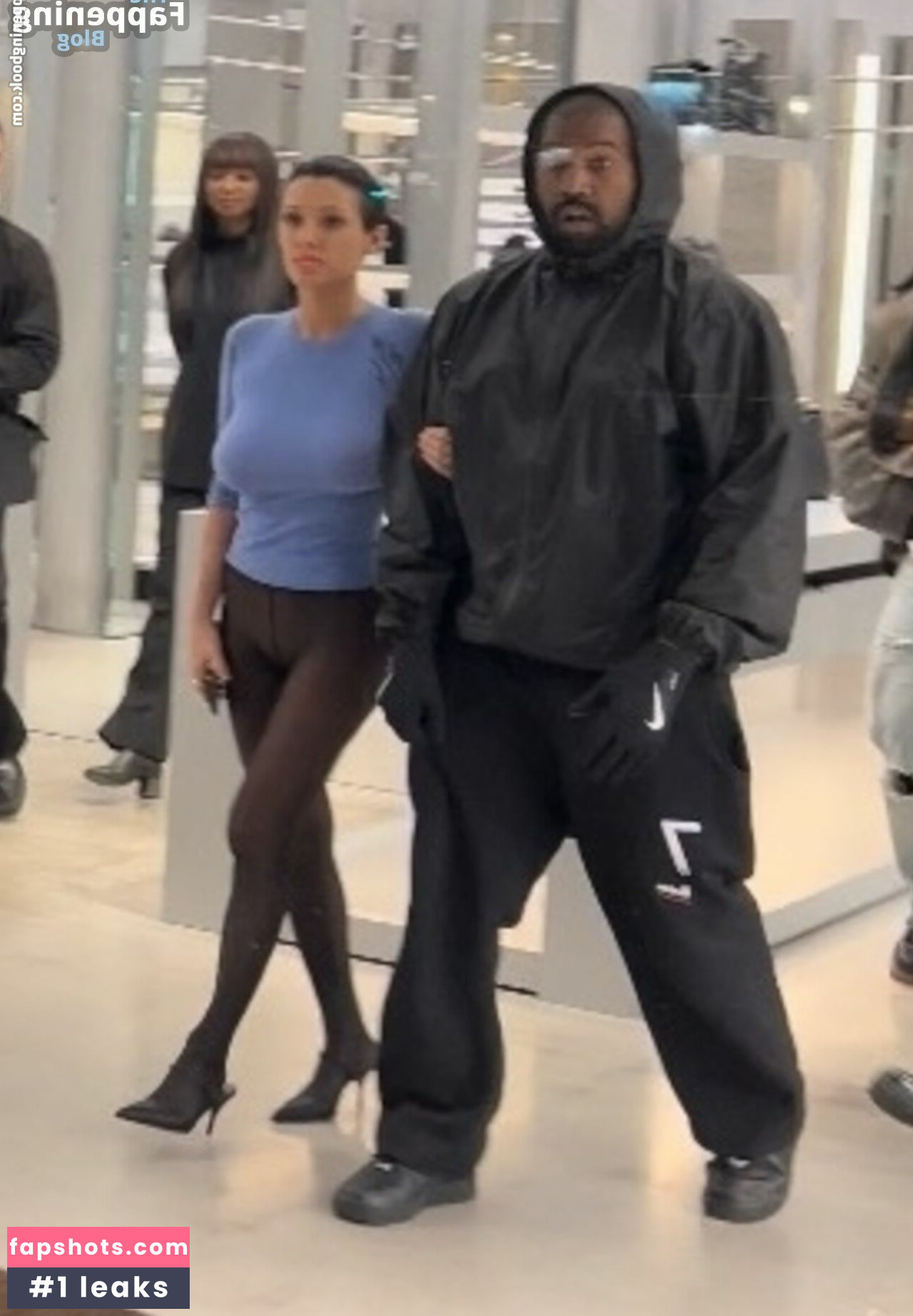 Bianca Censori gallery photo #572