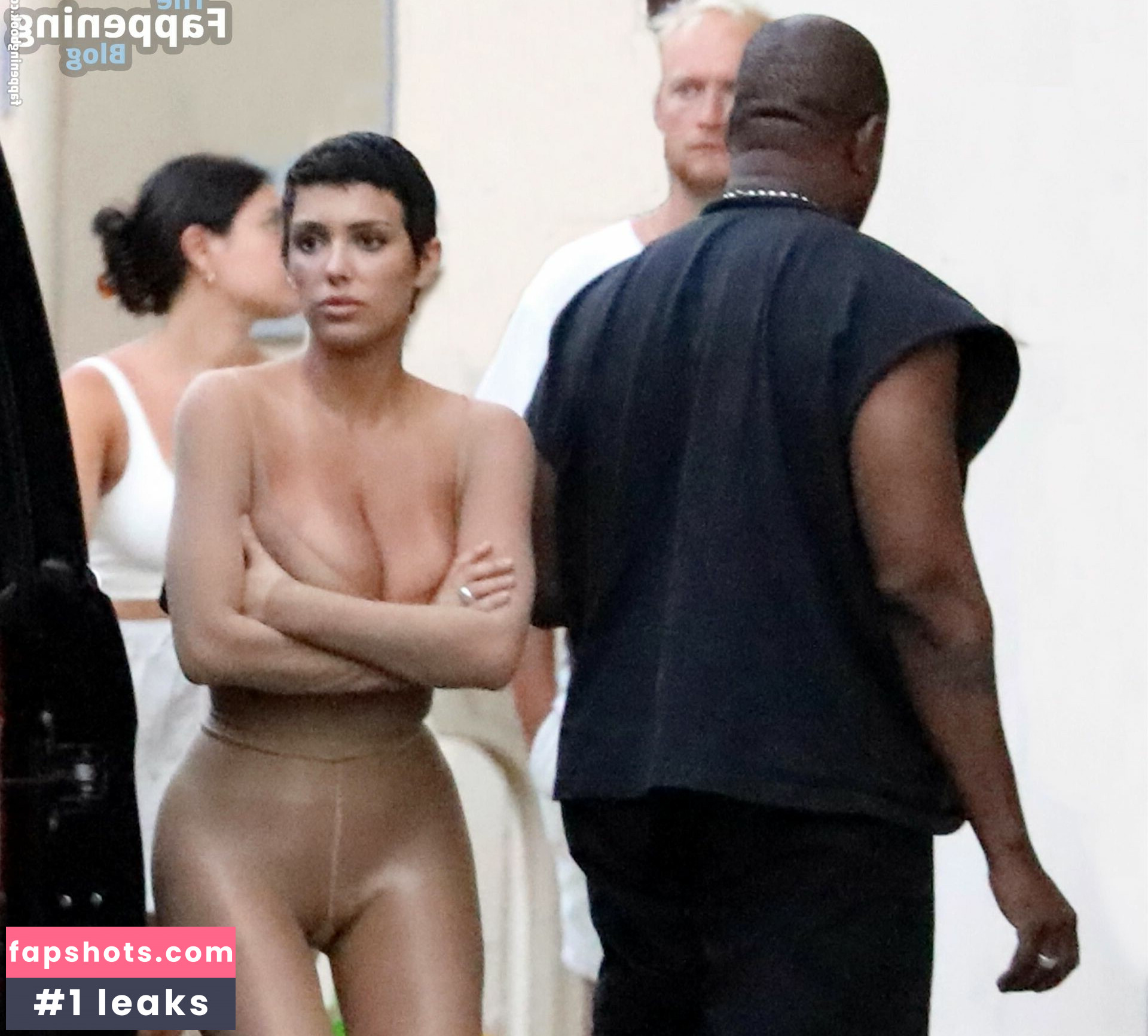 Bianca Censori gallery photo #638