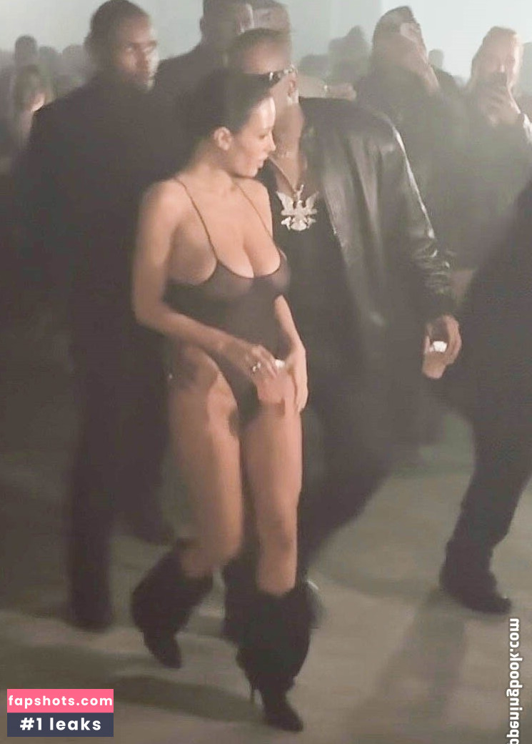 Bianca Censori gallery photo #66