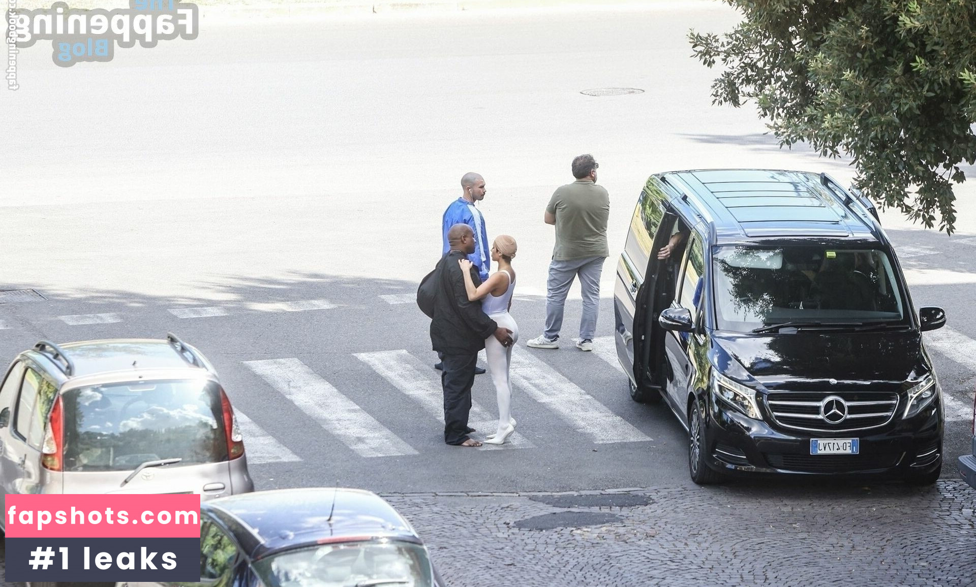 Bianca Censori gallery photo #654