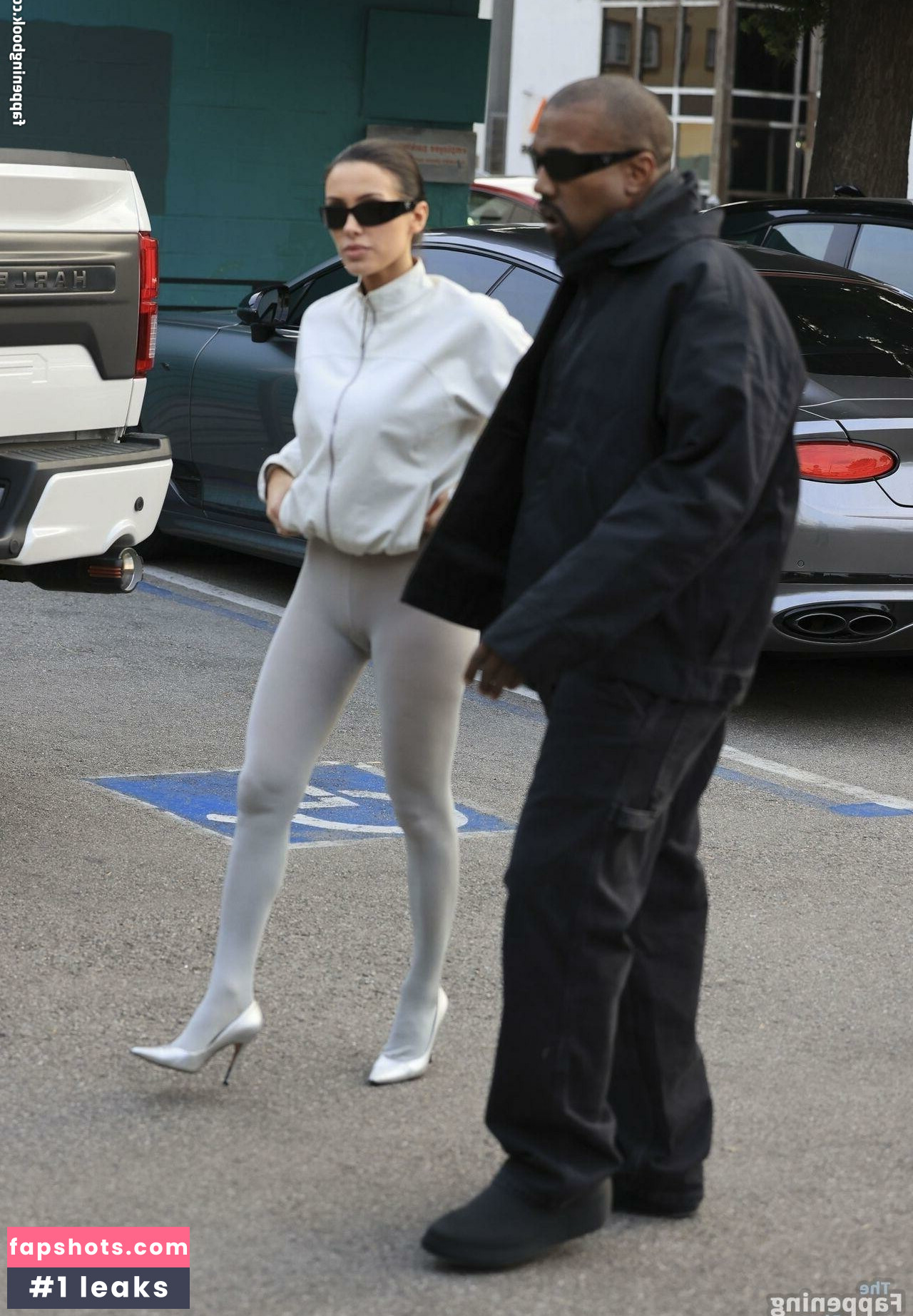 Bianca Censori gallery photo #98