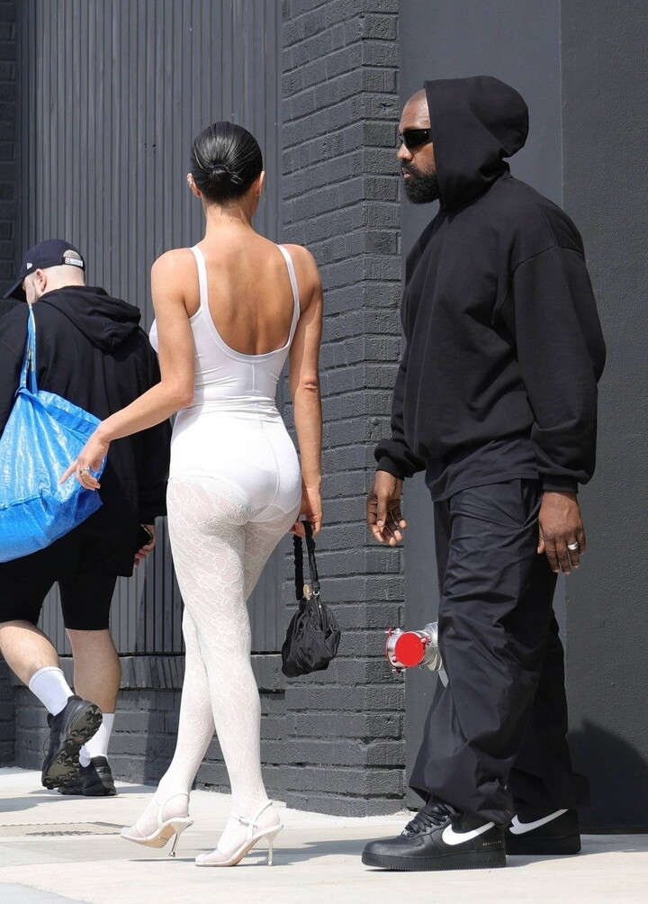 bianca-censori Nude Leaks OnlyFans Photos #504 - LeakJerk