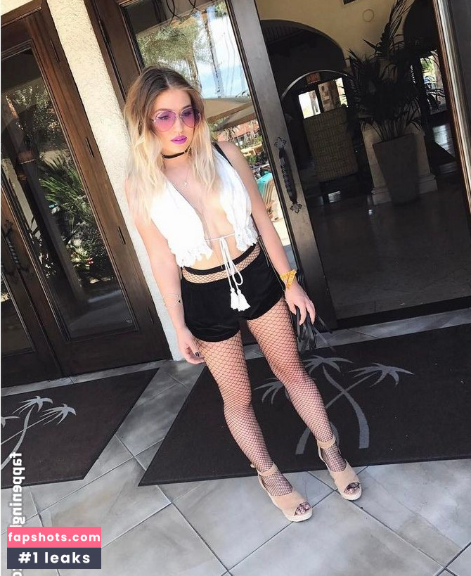 Bianca Heinicke gallery photo #13