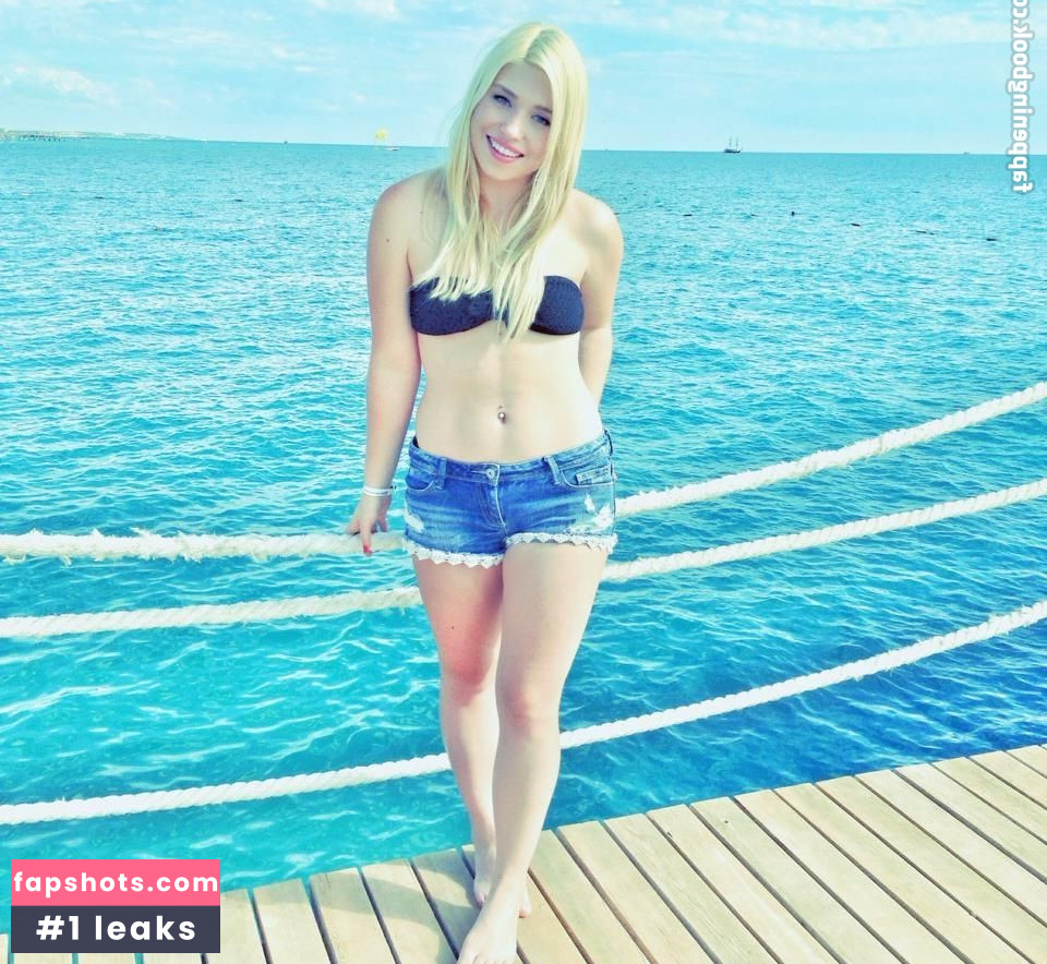 Bianca Heinicke gallery photo #19