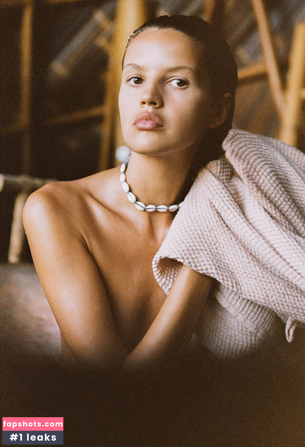 Bianca Mihoc gallery photo #31