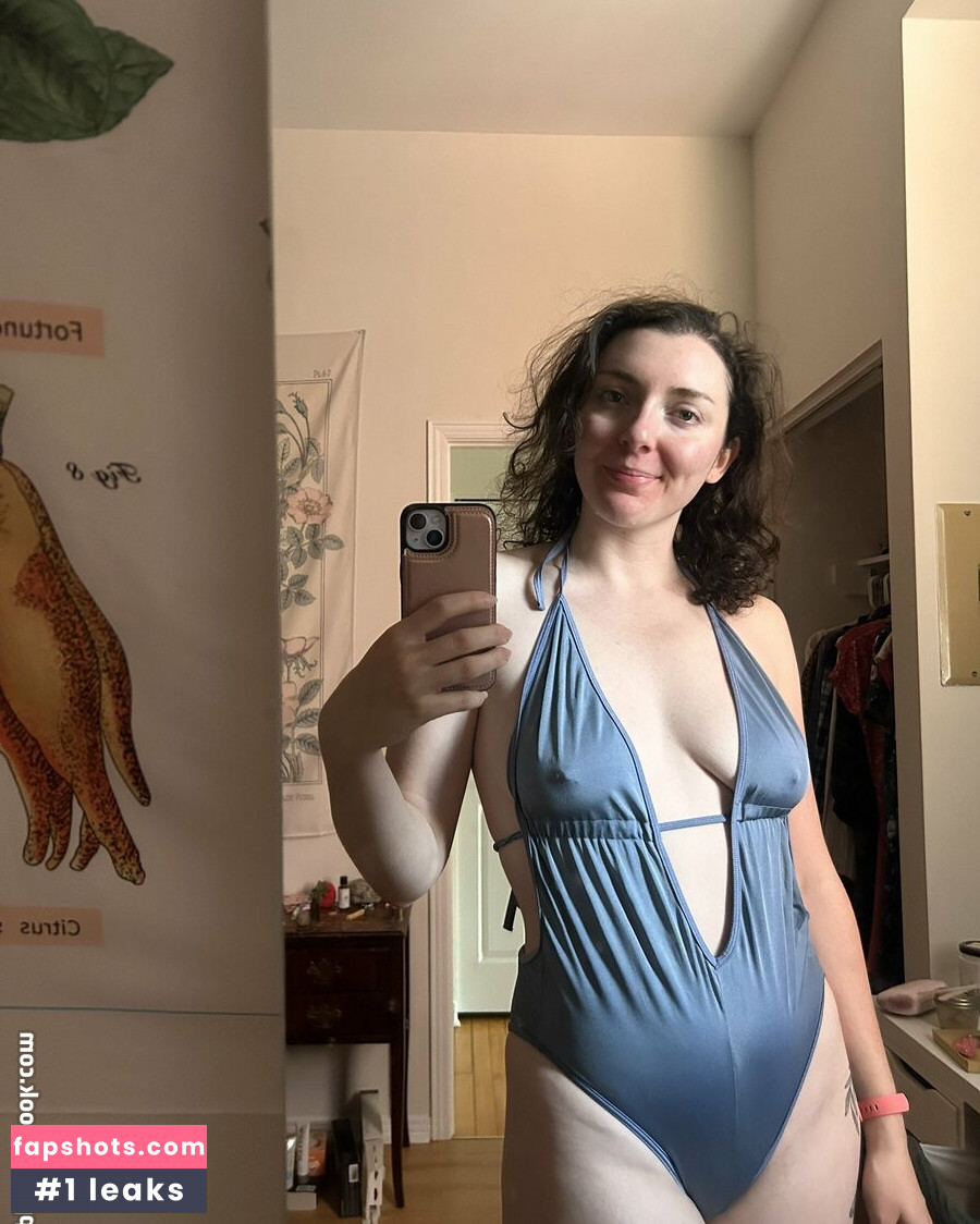 Bianca_petals gallery photo #2