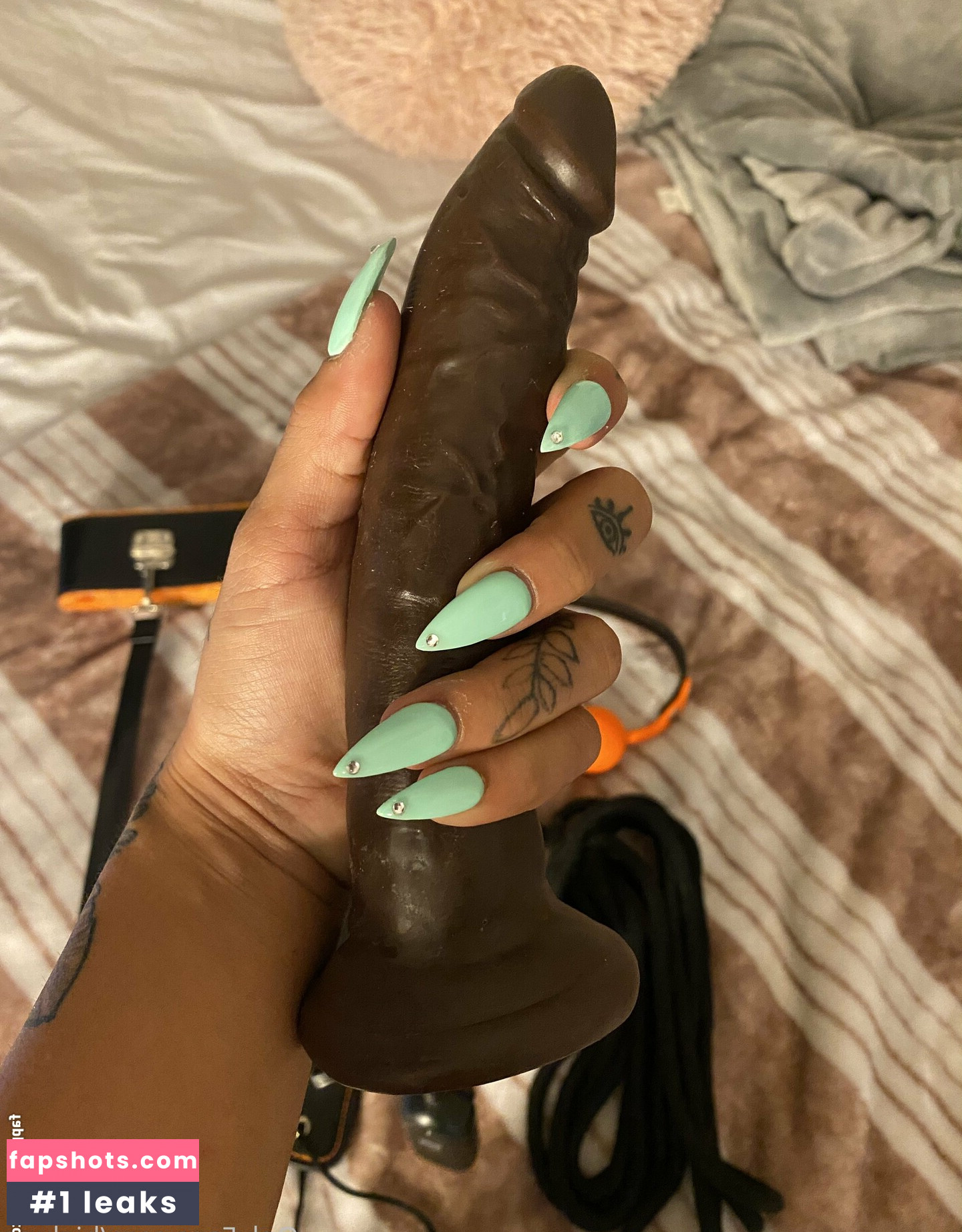 Bigluna gallery photo #7