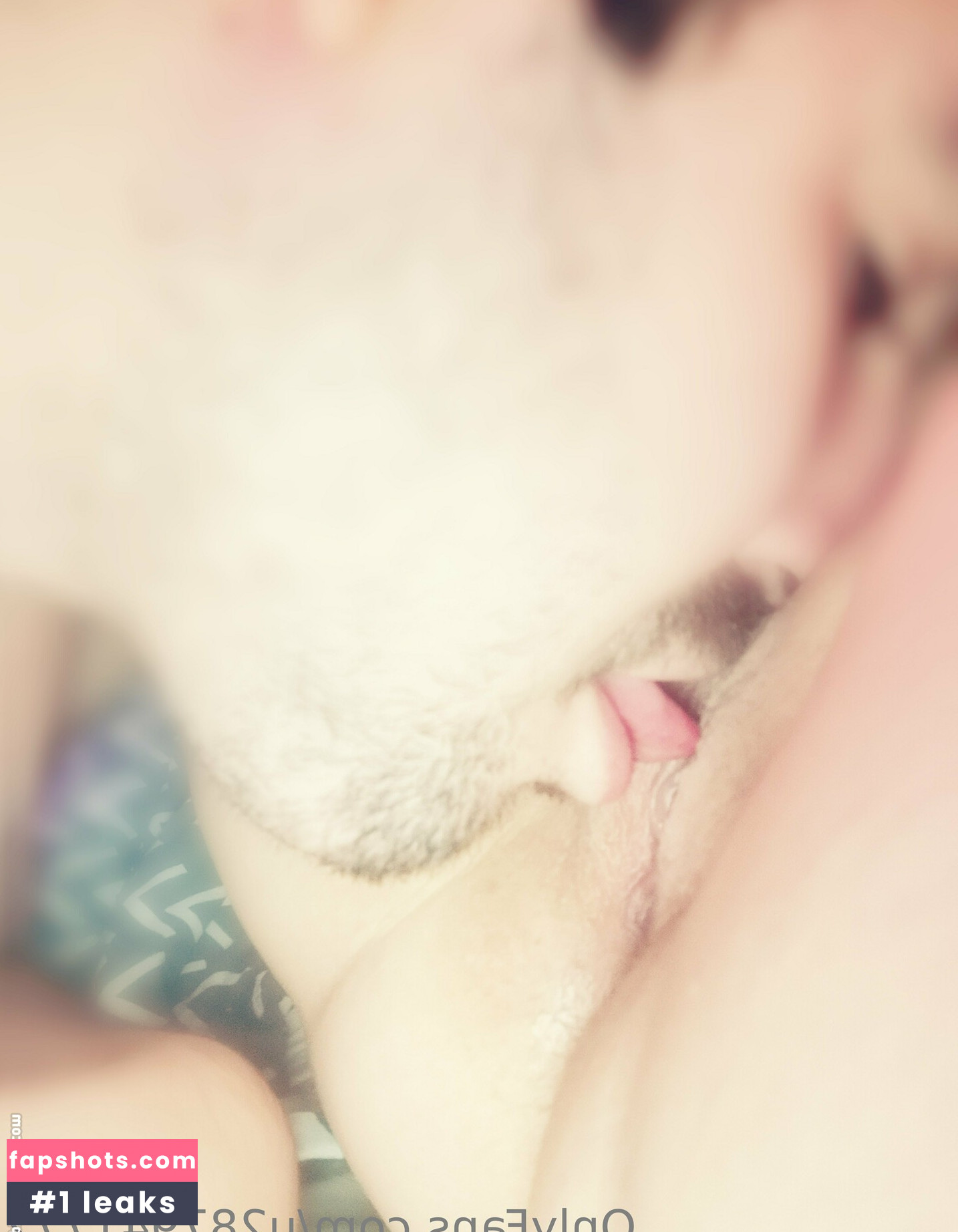 bigtitsthiccthighs97 gallery photo #2