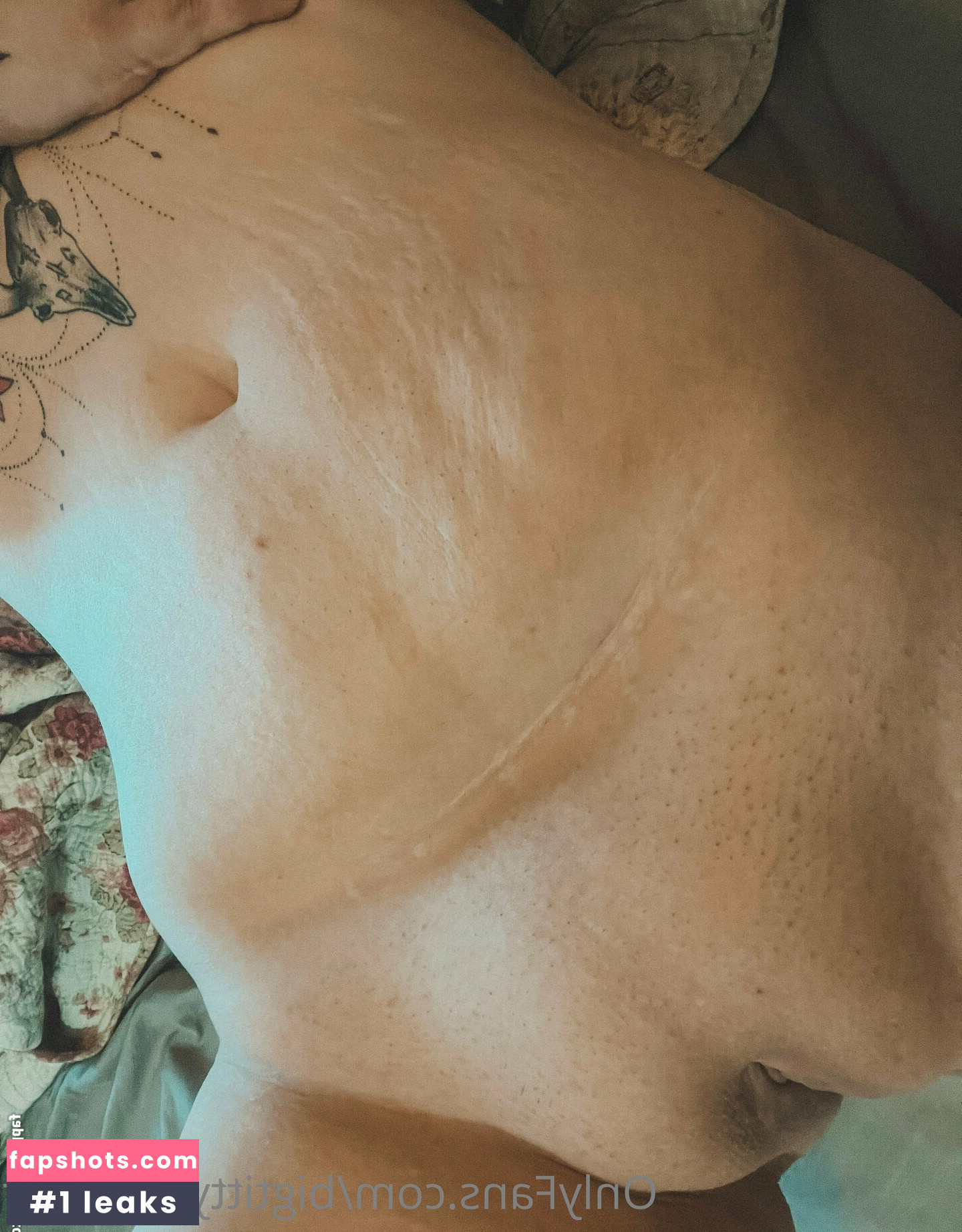 bigtittyg0thm1r gallery photo #5