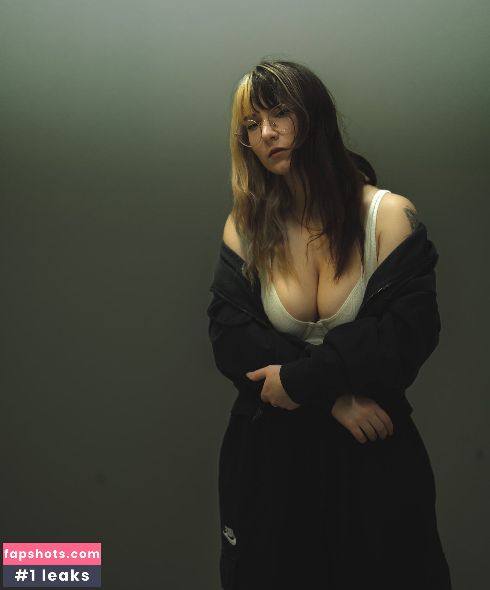 BigTittyGothEgg gallery photo #166
