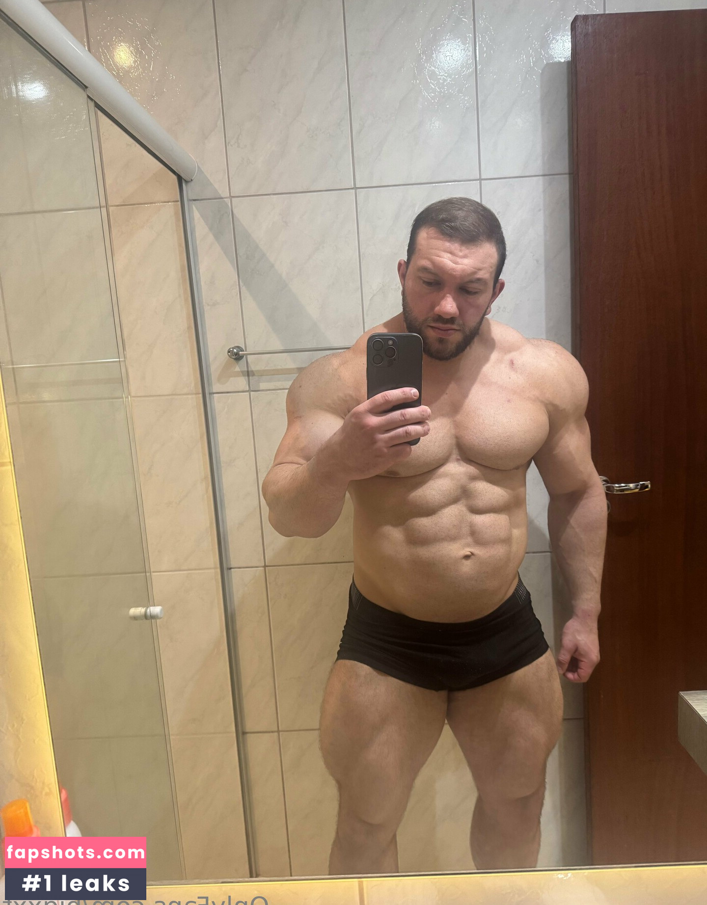 bigxxt nude babe gallery