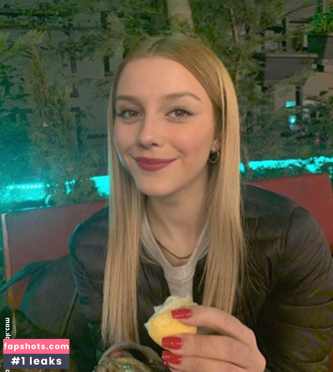 Bihter Tendü gallery photo #14